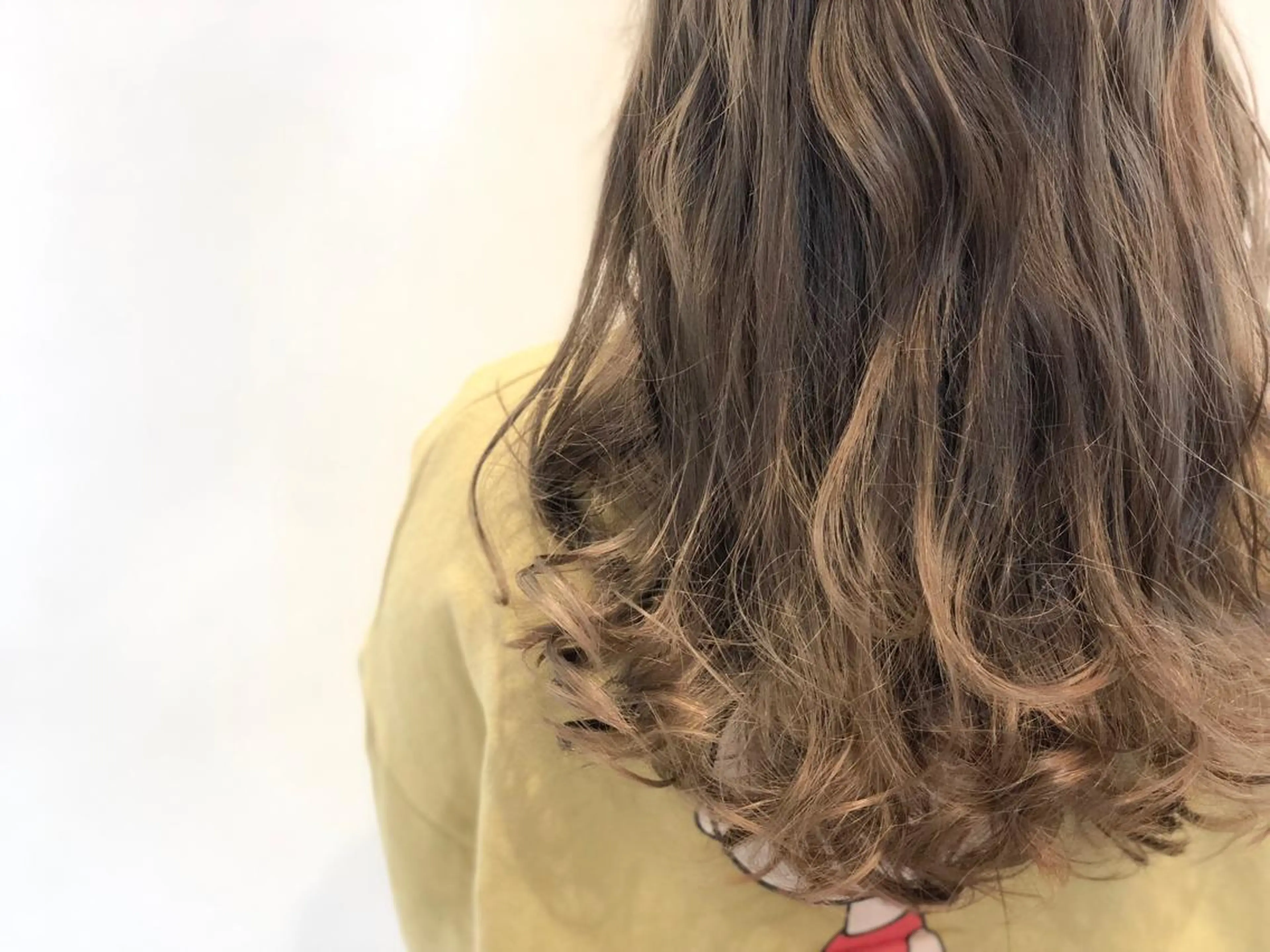 ロング カラー ヘアアレンジ グレージュ ヘアカラー いしだ みさきのヘアスタイル