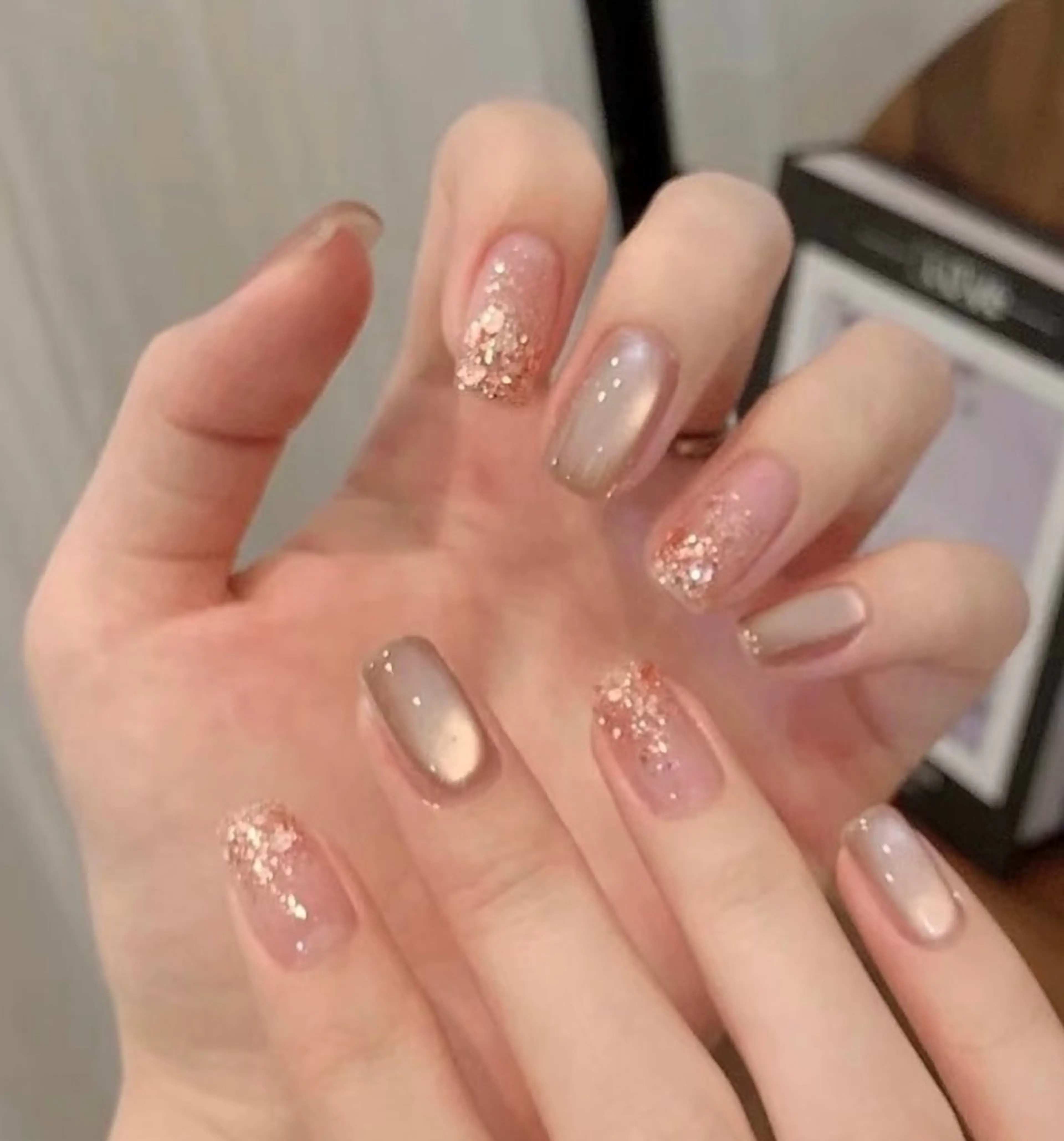 ネイル 高木 維麗絲のネイルデザイン