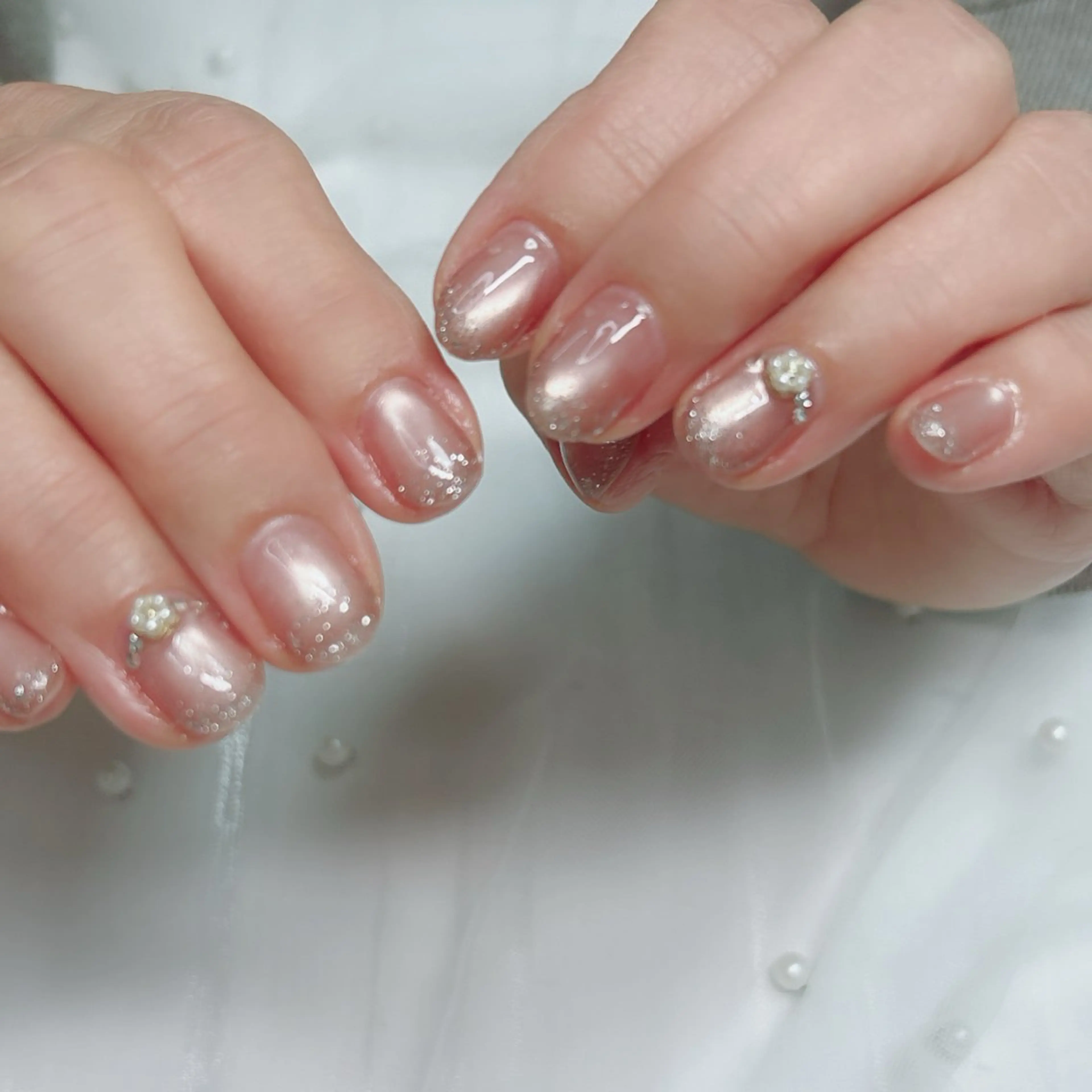 ネイル オーロラネイル ミラーネイル オフィスネイル ワンカラーネイル シンプルネイル ハンドネイル Cute Tips nailのネイルデザイン