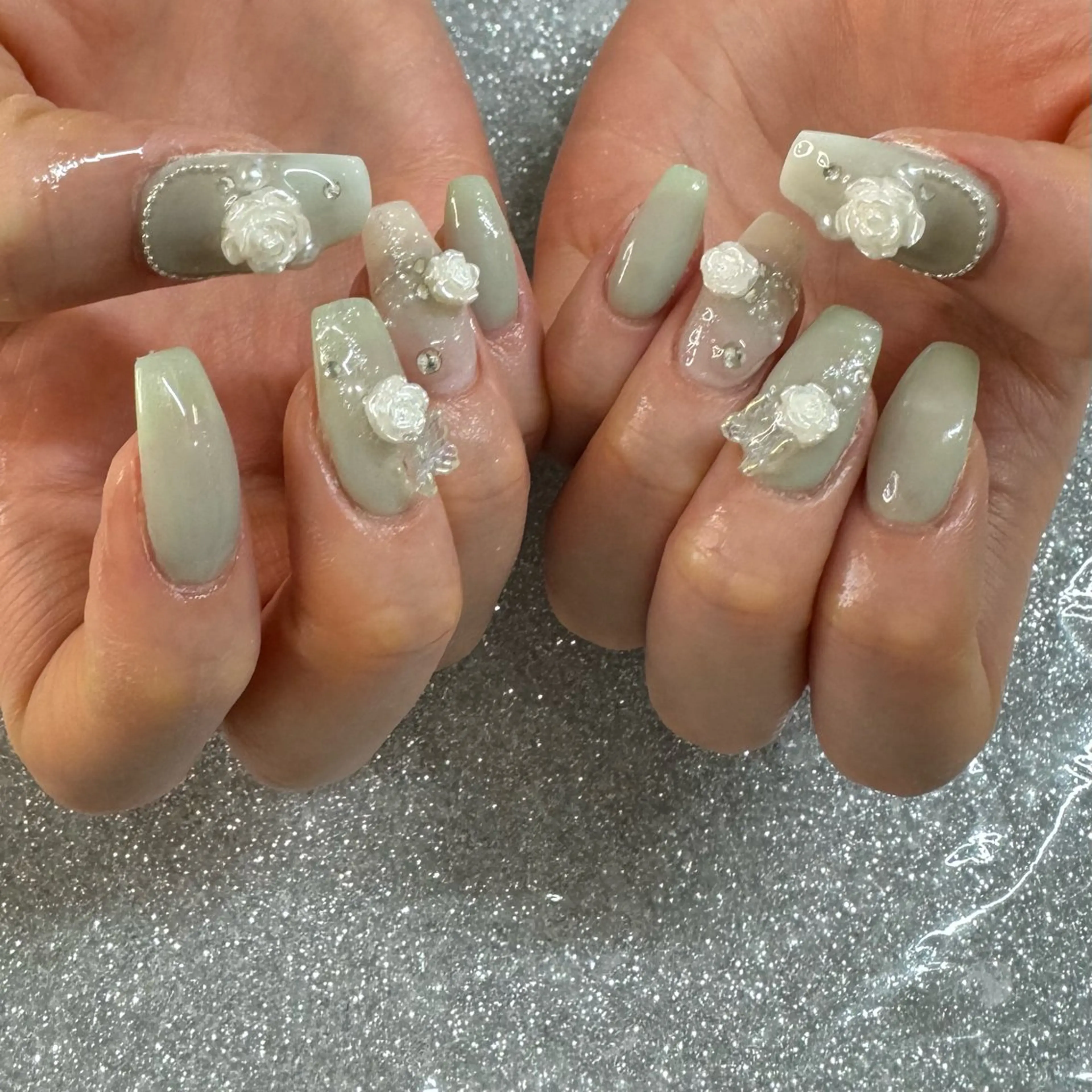 ネイル ハンドネイル VIERU 🌈🎀💖のネイルデザイン