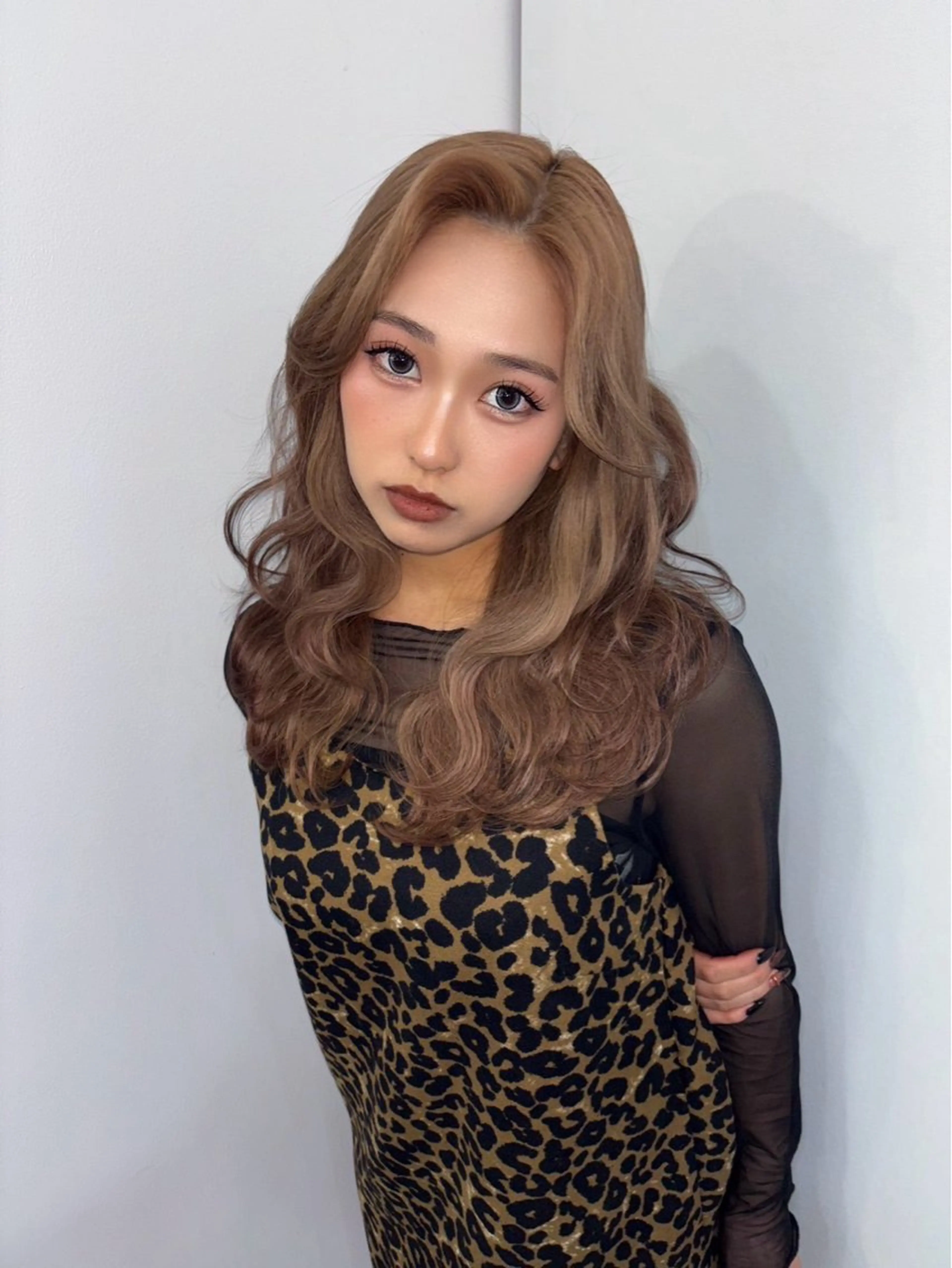 ロング カラー ブラウンカラー ピンクカラー ピンクブラウン ヘアカラー ギミックパシャ所属・みゆ/ケア ブリーチ/ハイトーンのヘアスタイル