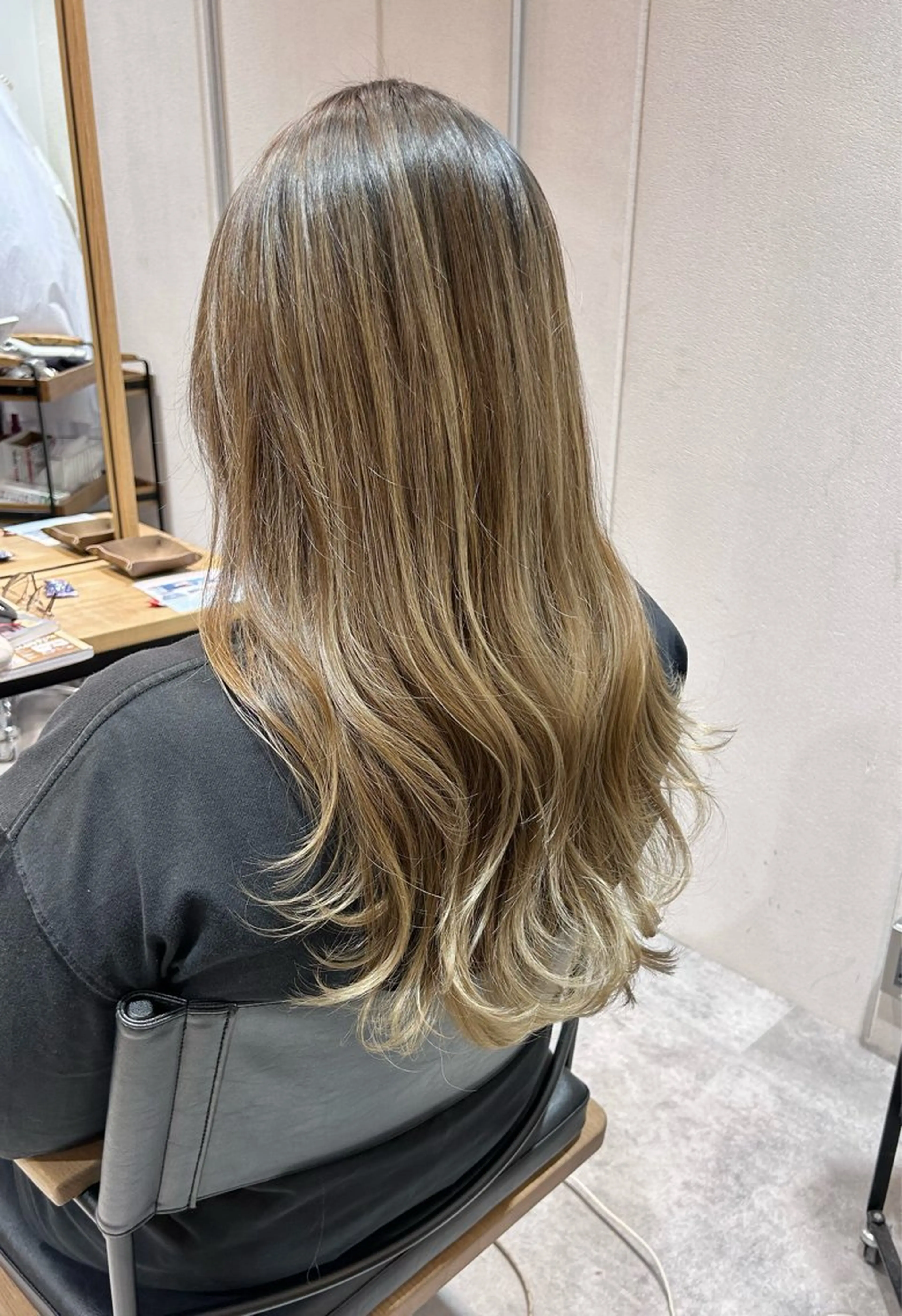 ロング カット ヘアカラー トリートメント volta∞knot【ボルタノット】所属・topstylist 満足度⭐️堀川星哉のヘアスタイル