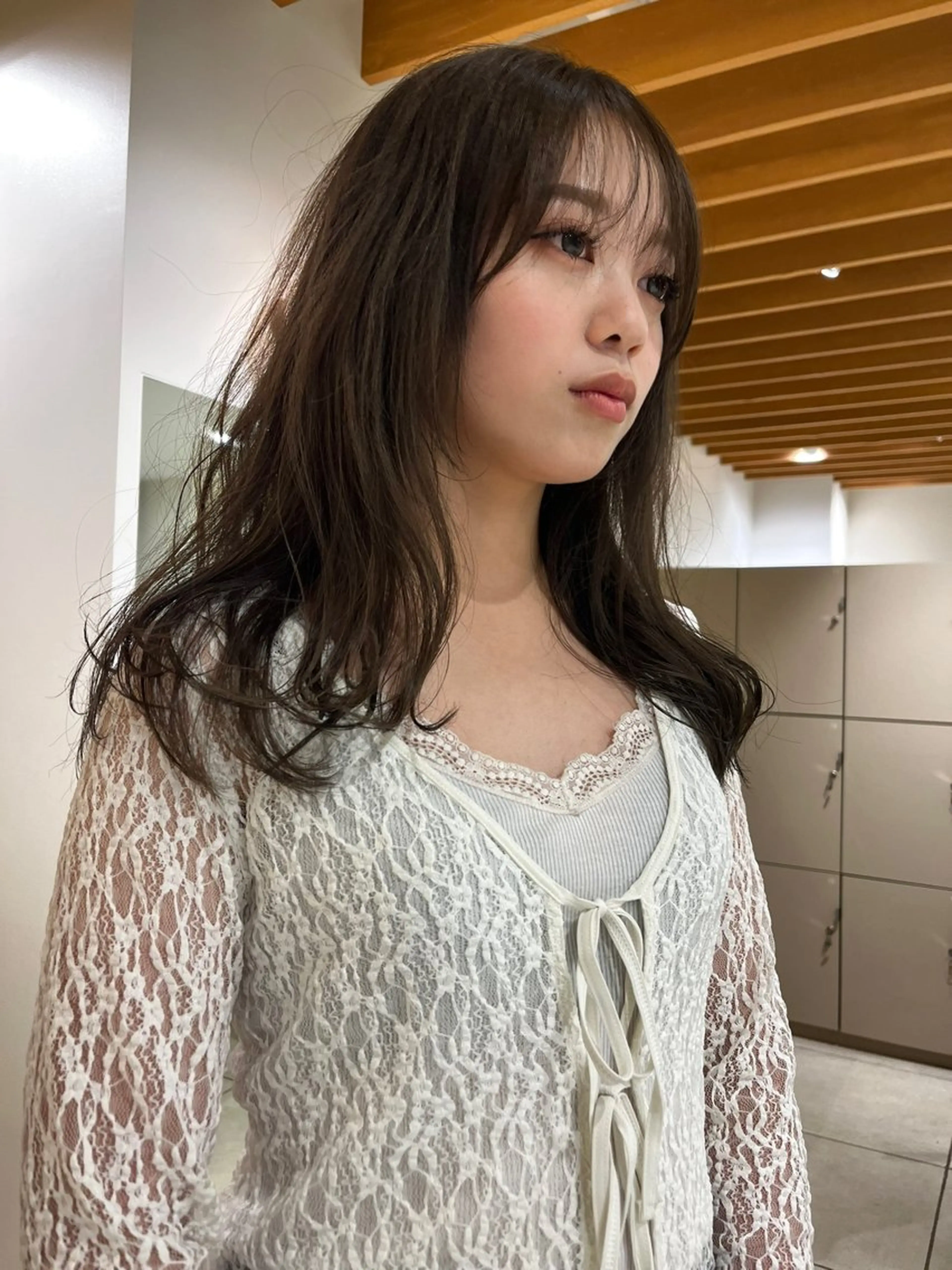 セミロング カラー ベージュカラー ブリーチ 透明感カラー ダブルカラー ブリーチなしカラー 透明感カラー/ アイブロウリフトのヘアスタイル