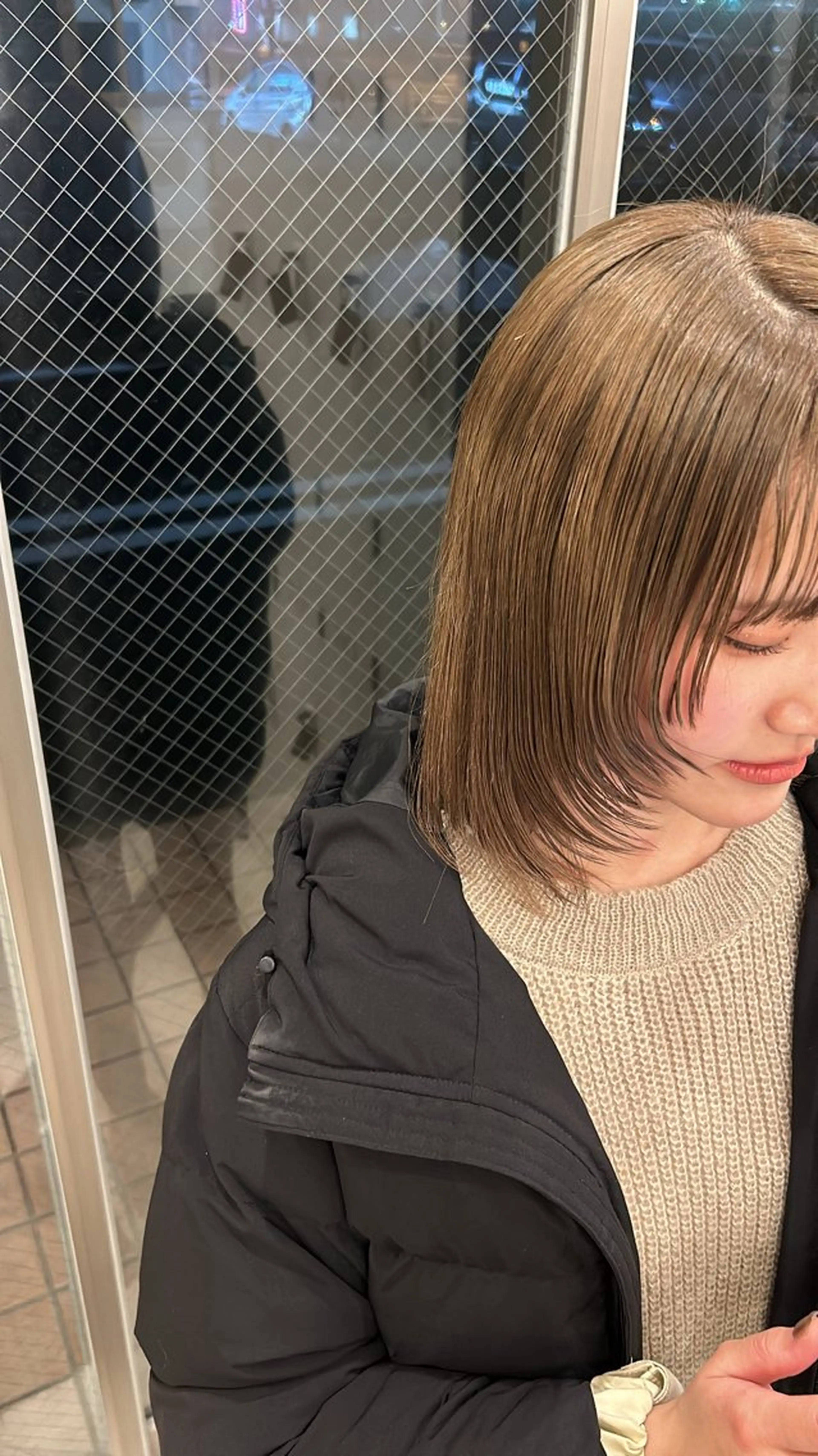 ミディアム レイヤーカット 善財 康葵のヘアスタイル