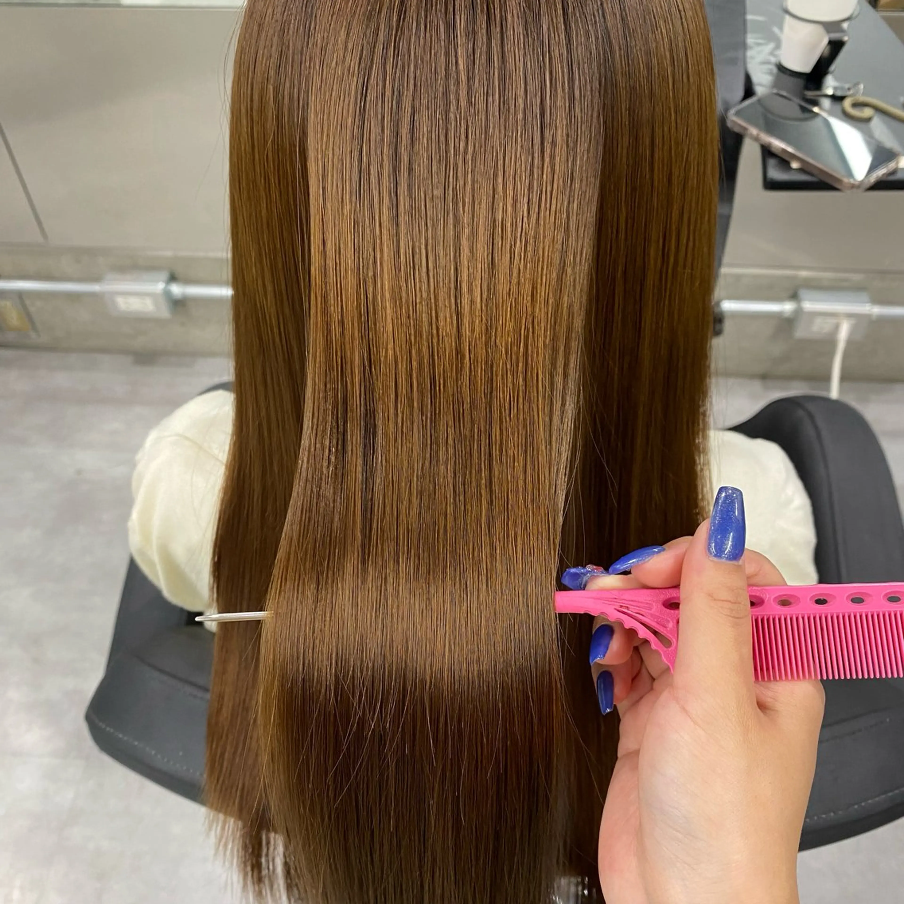 ロング 縮毛矯正 Welring hair salon所属・Runa/大人 かわいいハイトーンのヘアスタイル