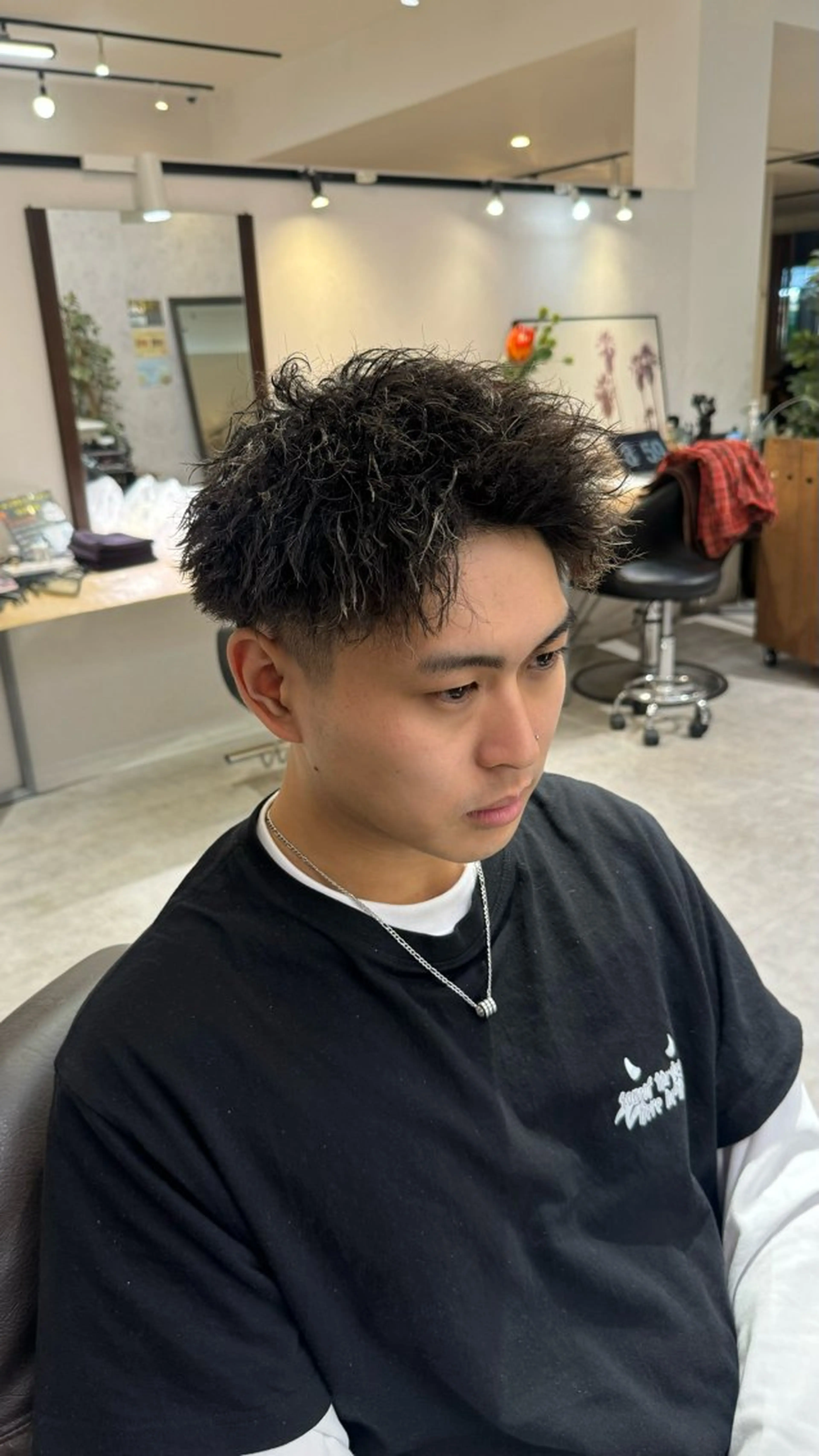 メンズ メンズパーマ メンズツイストパーマ ツイストパーマ カット 山脇 郁叶のヘアスタイル