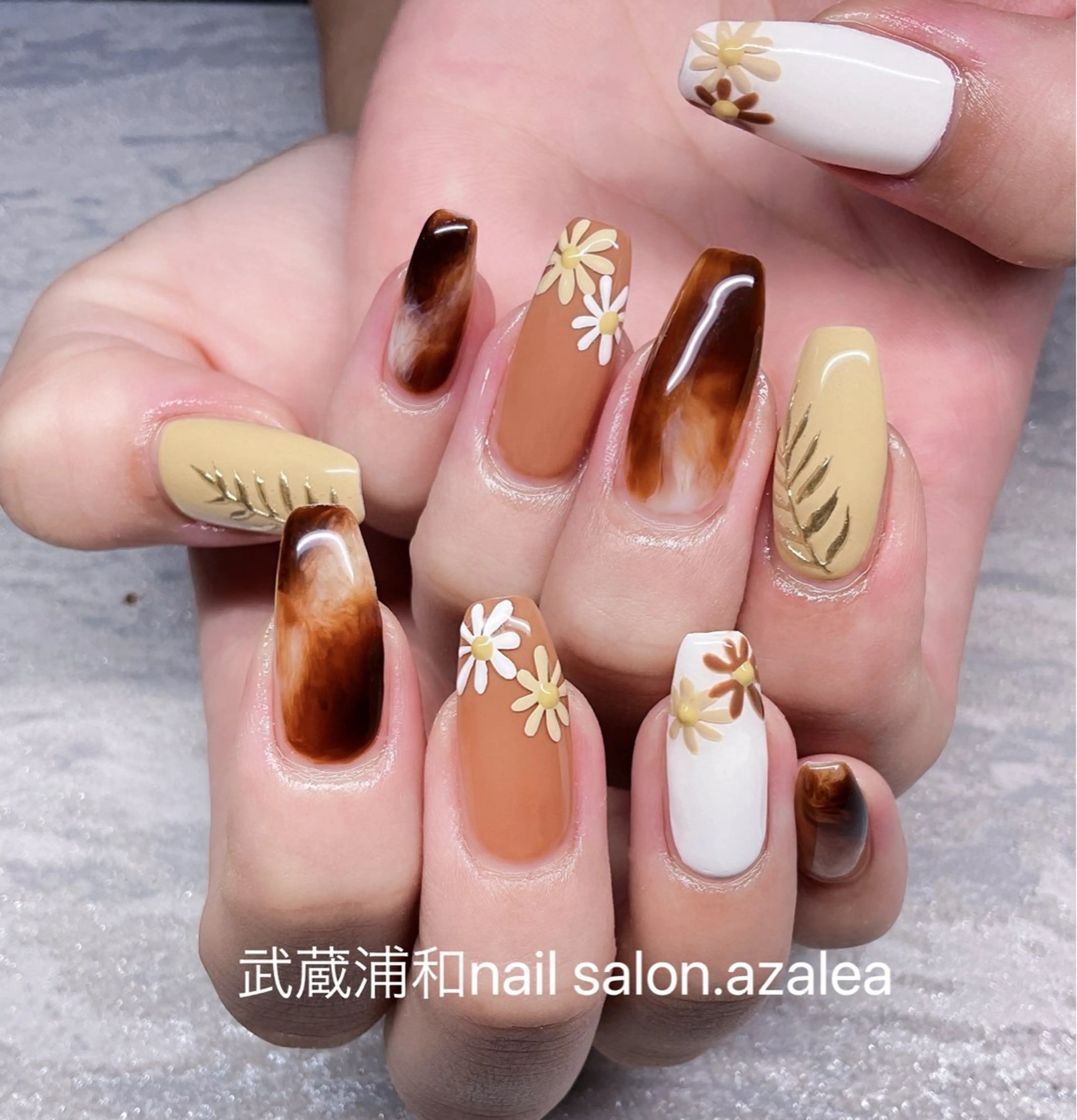 ネイル ハンドネイル R inのネイルデザイン