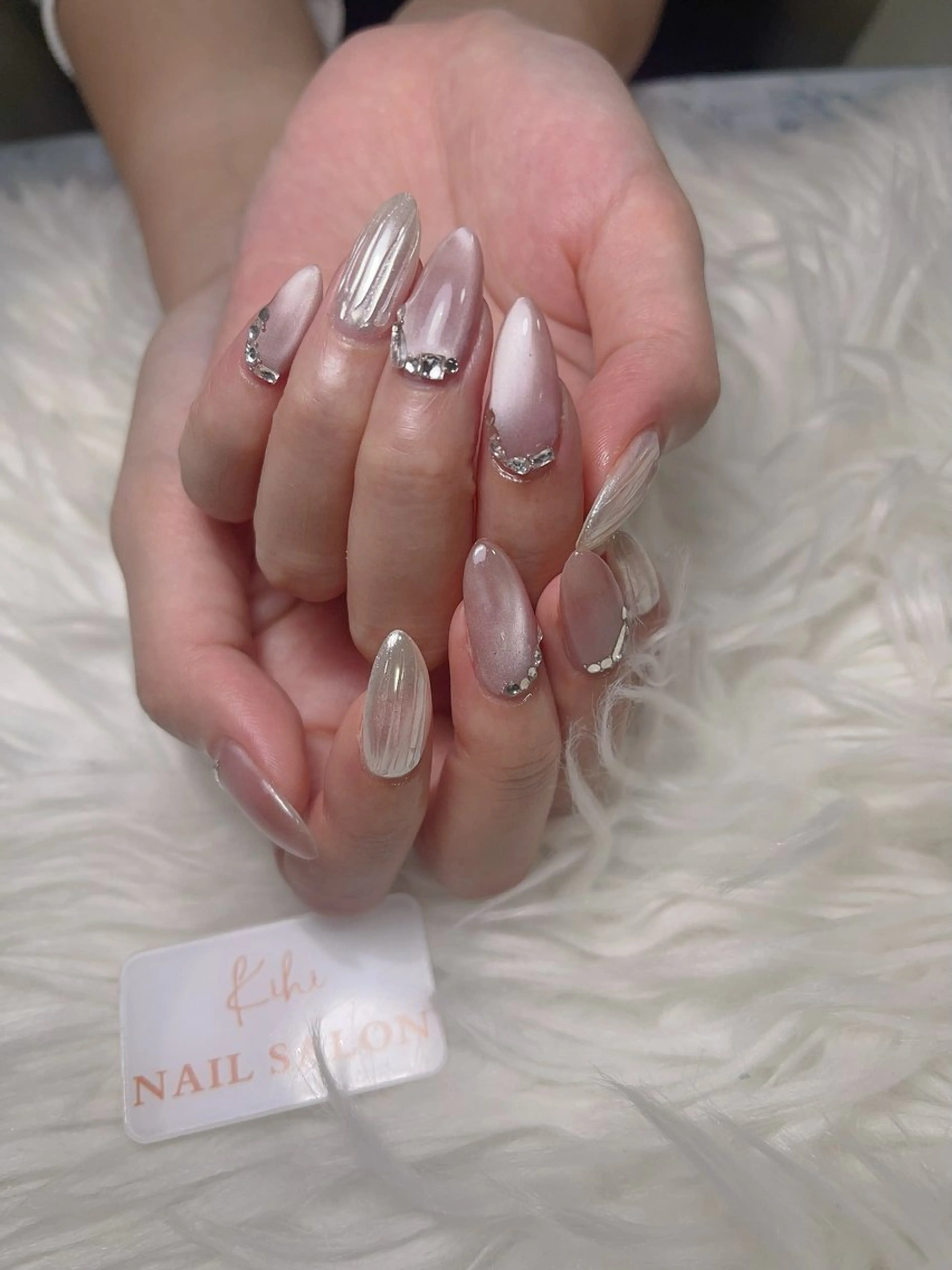 ネイル アートネイル フレンチネイル ジェルネイル グラデーション 韓国ネイル ハンドネイル 💕鈴木ユリ パラジェル/オフ無料のネイルデザイン