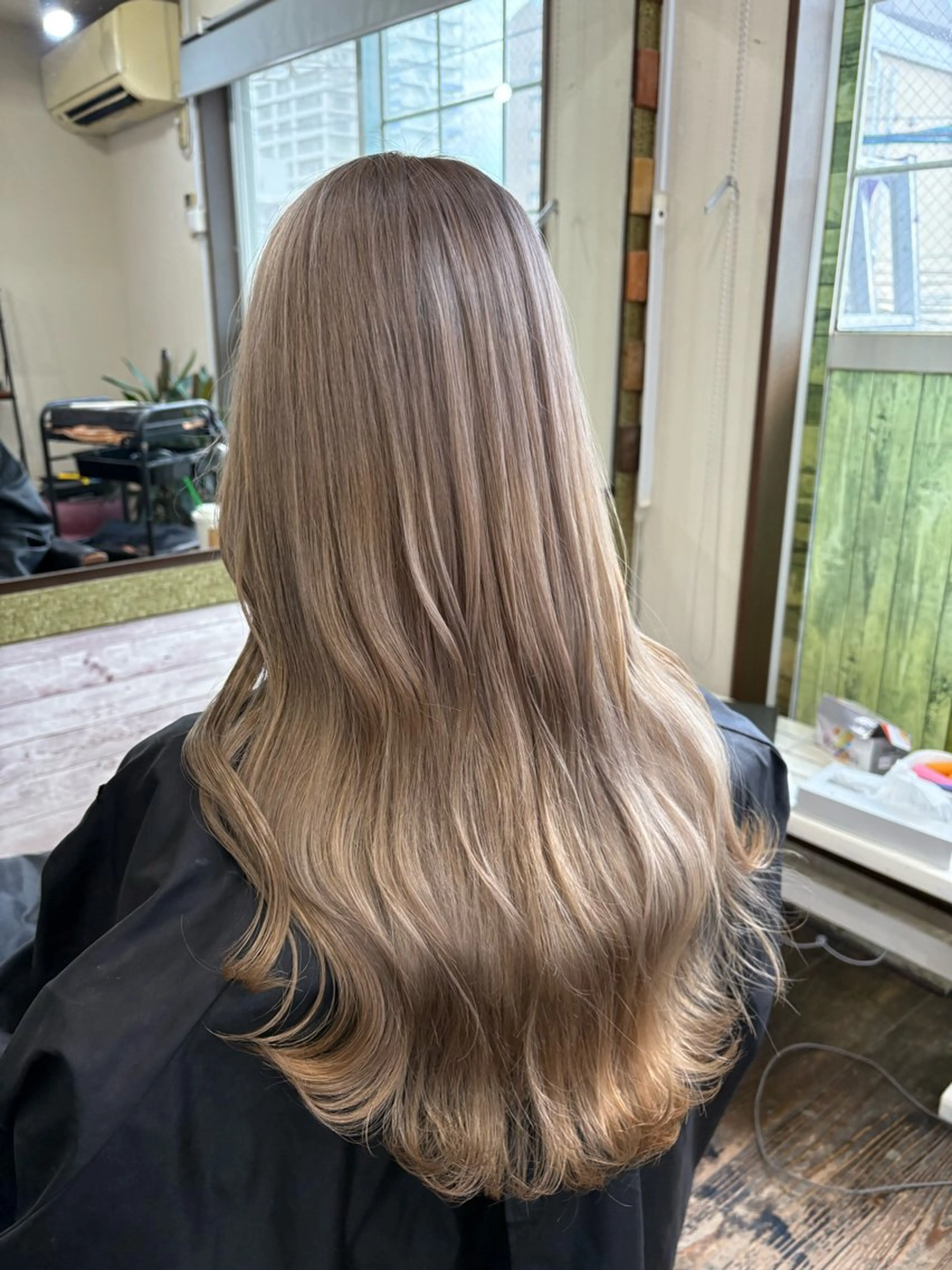 カラー 渡辺 健太のヘアスタイル