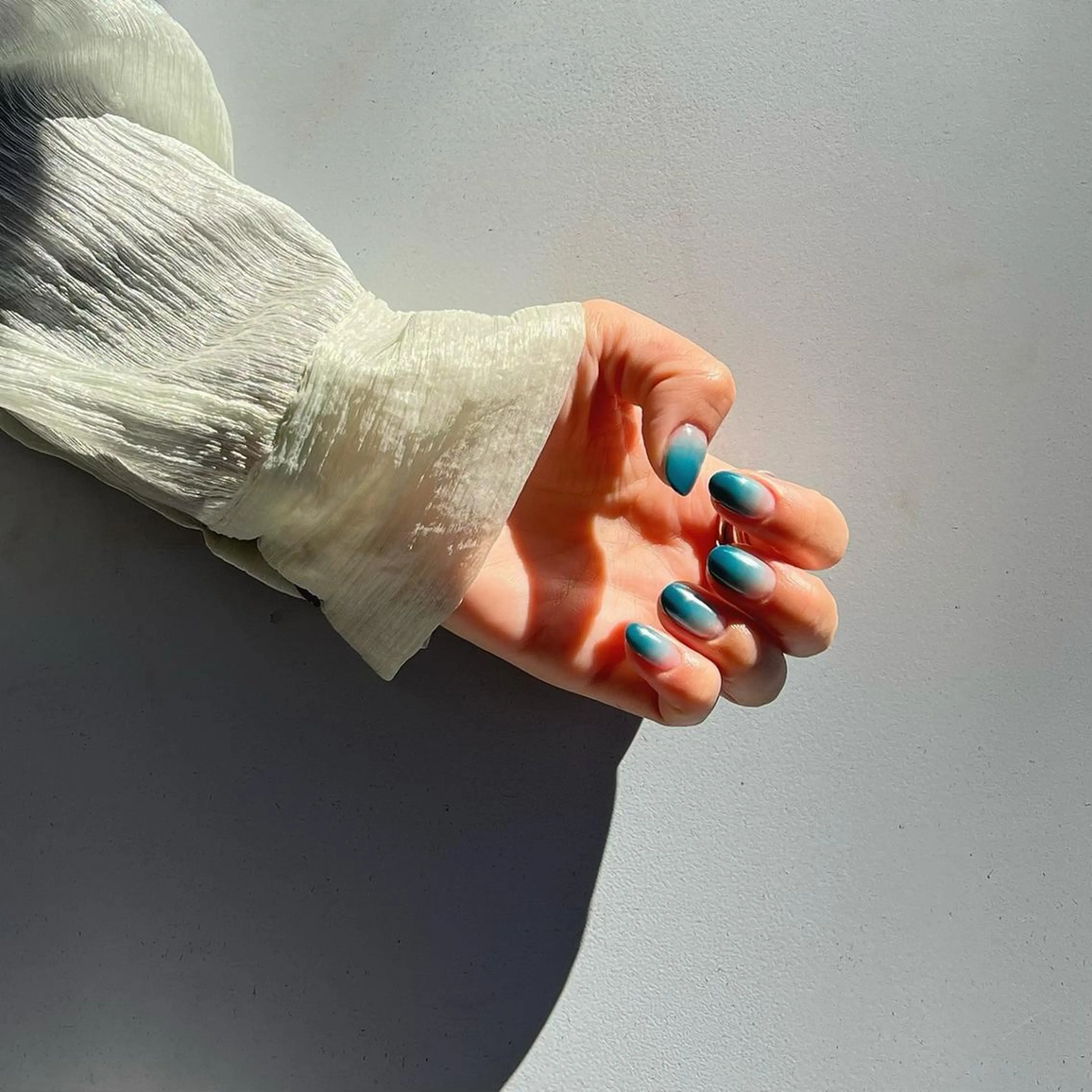 【Hand/ご新規オフ無料】カラーorラメグラデーション¥6,000の写真