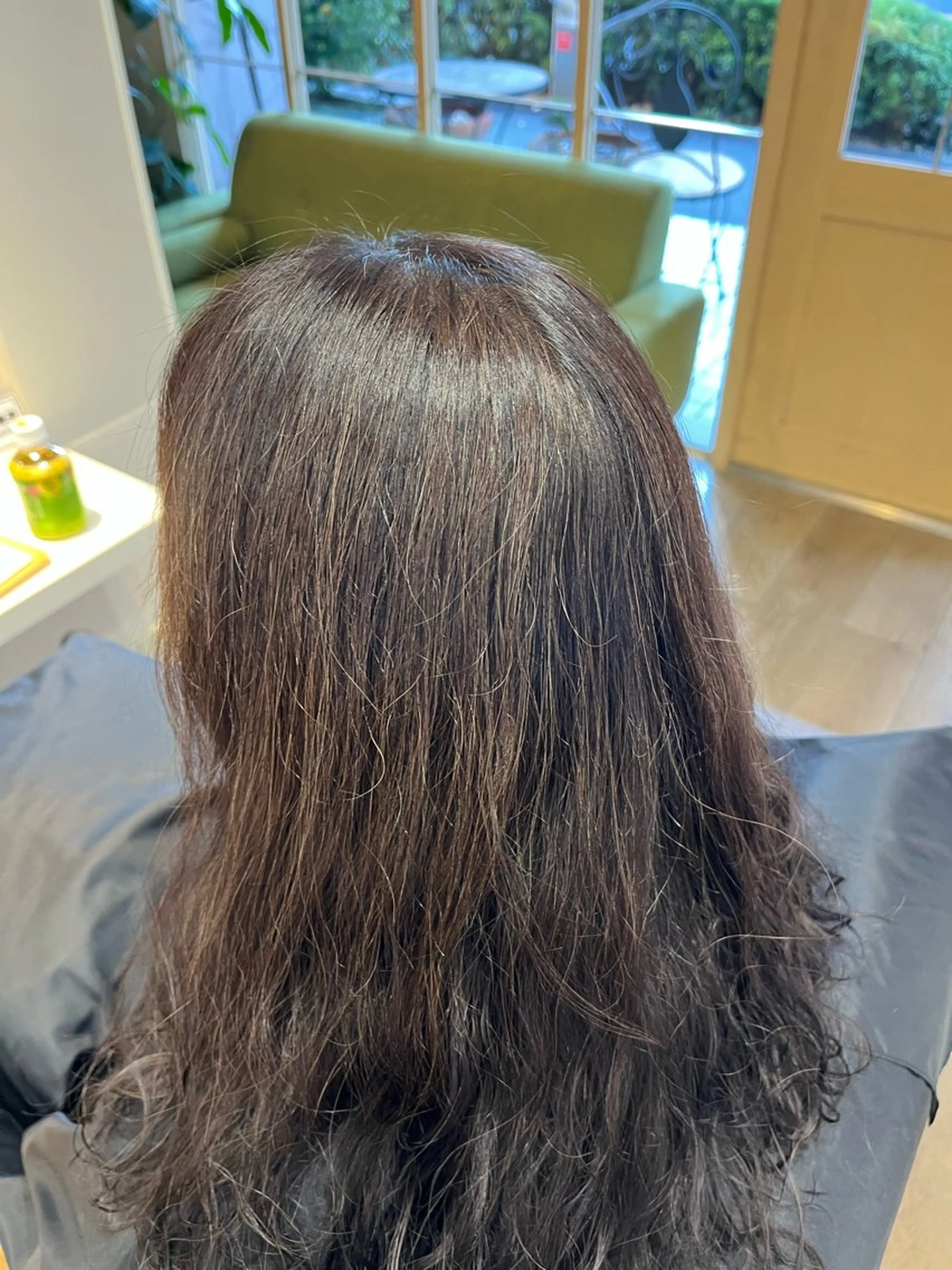 ロング 小鴨 美佳のヘアスタイル