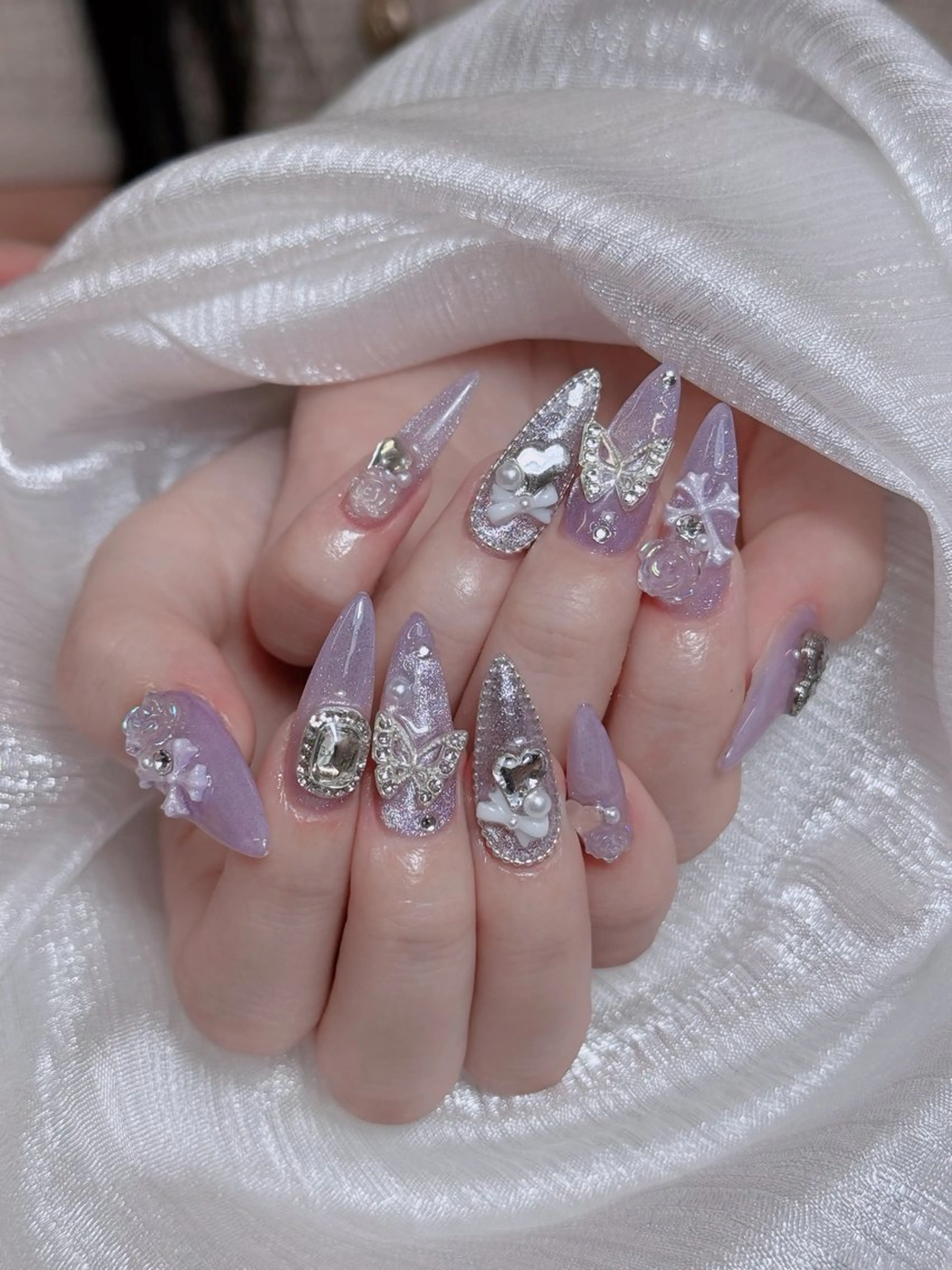 ネイル オーロラネイル チークネイル フットネイル フレンチネイル ハロウィン ハンドネイル Lumi Nail 新大久保3‘のネイルデザイン