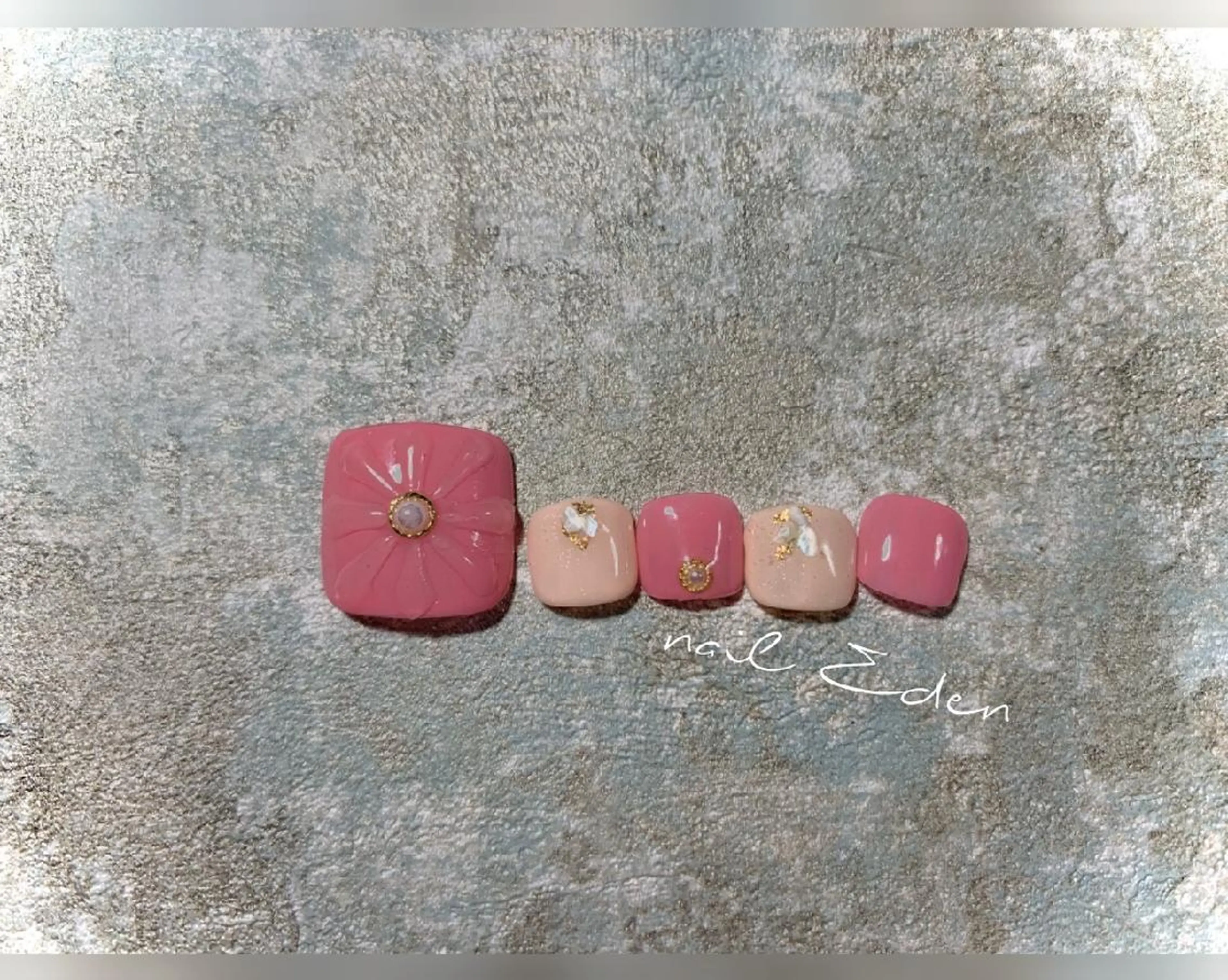 ネイル アートネイル フットネイル ワンカラーネイル フットネイル Eden　private nail saron所属・Eden ♾️のネイルデザイン