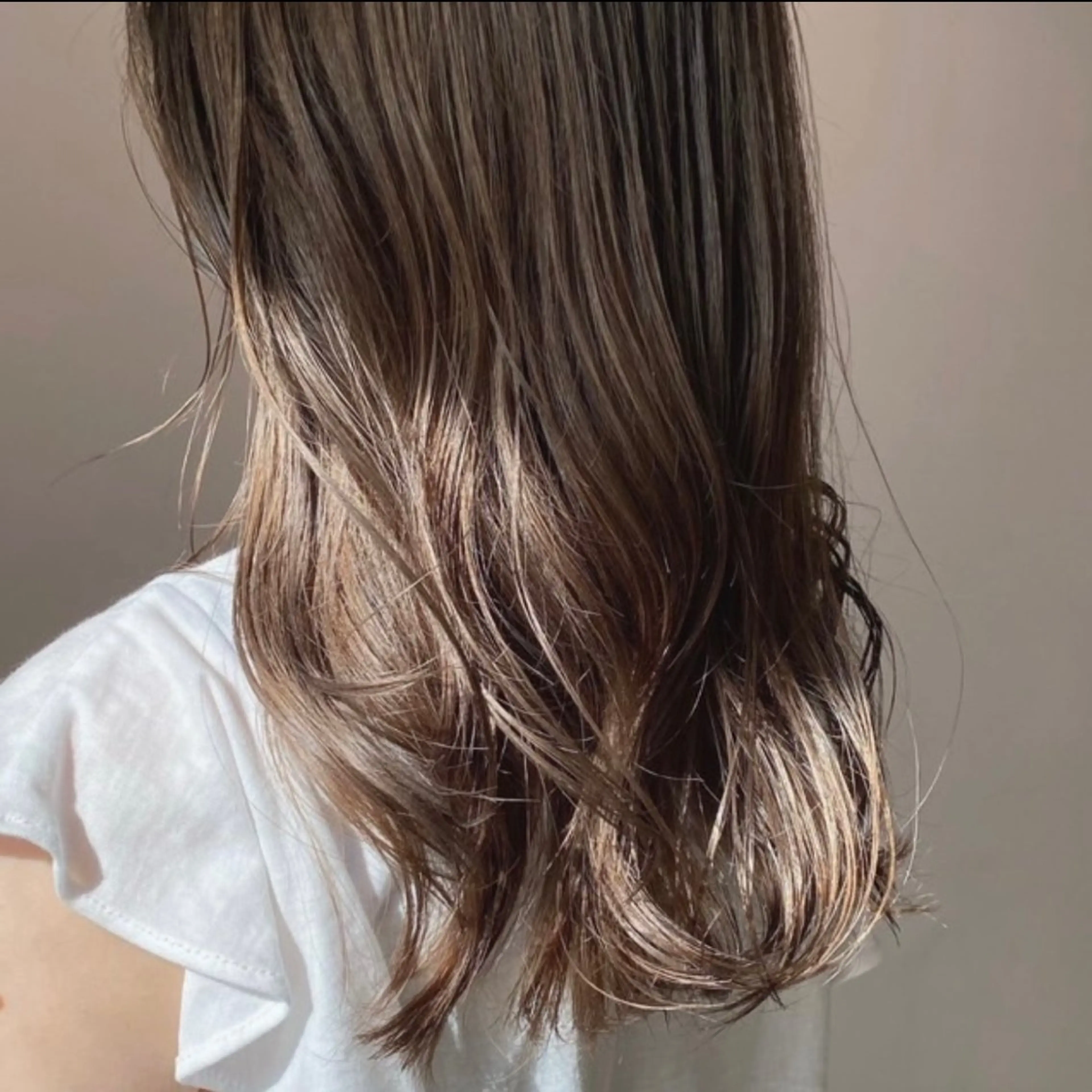 ロング カラー A.C.T C-LOOPUNITED所属・坂元 あかねのヘアスタイル