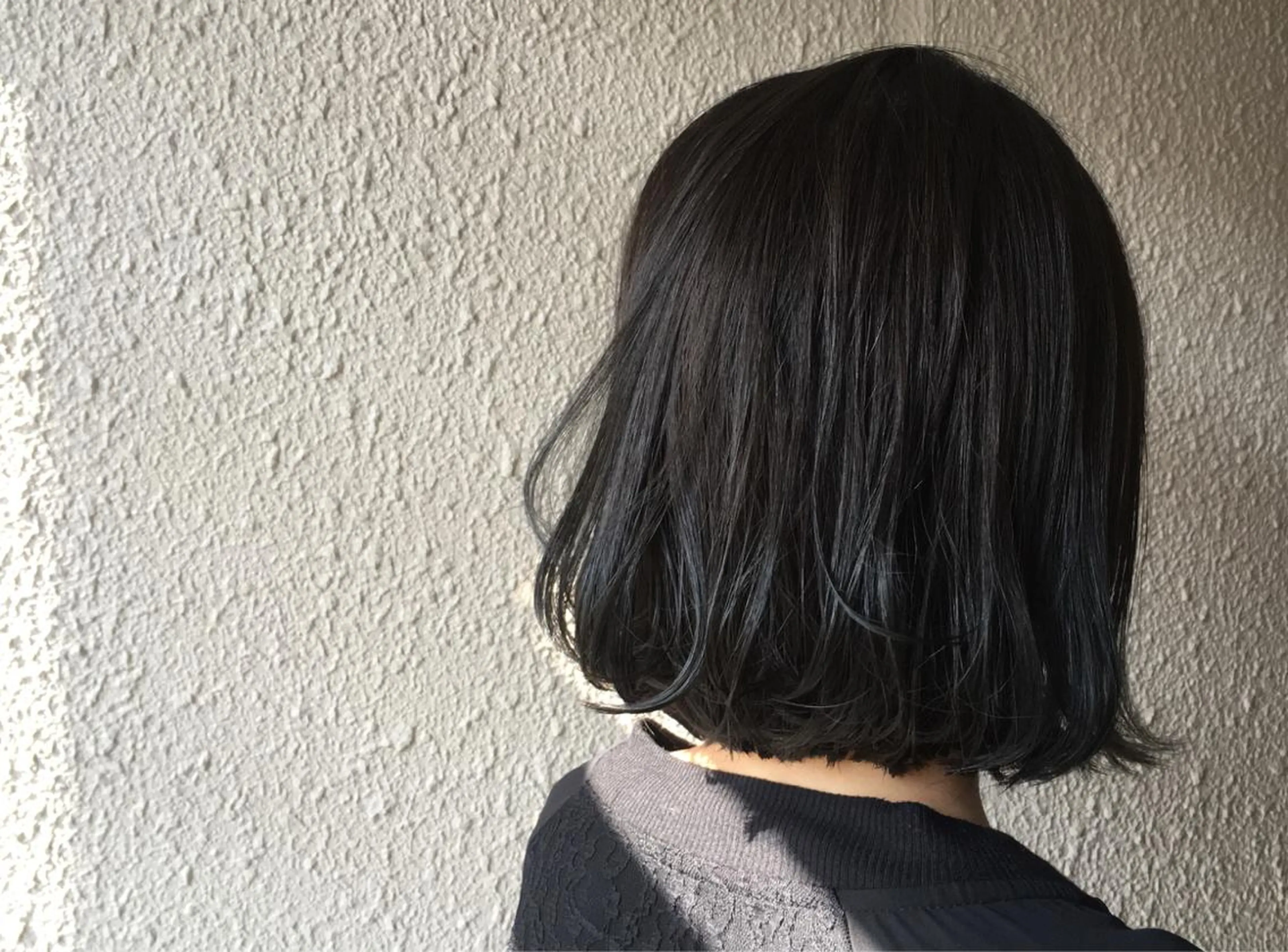 ショート カラー アッシュ アッシュグレー ブリーチ グラデーションカラー ボブ サダハルカ |chouetteのヘアスタイル