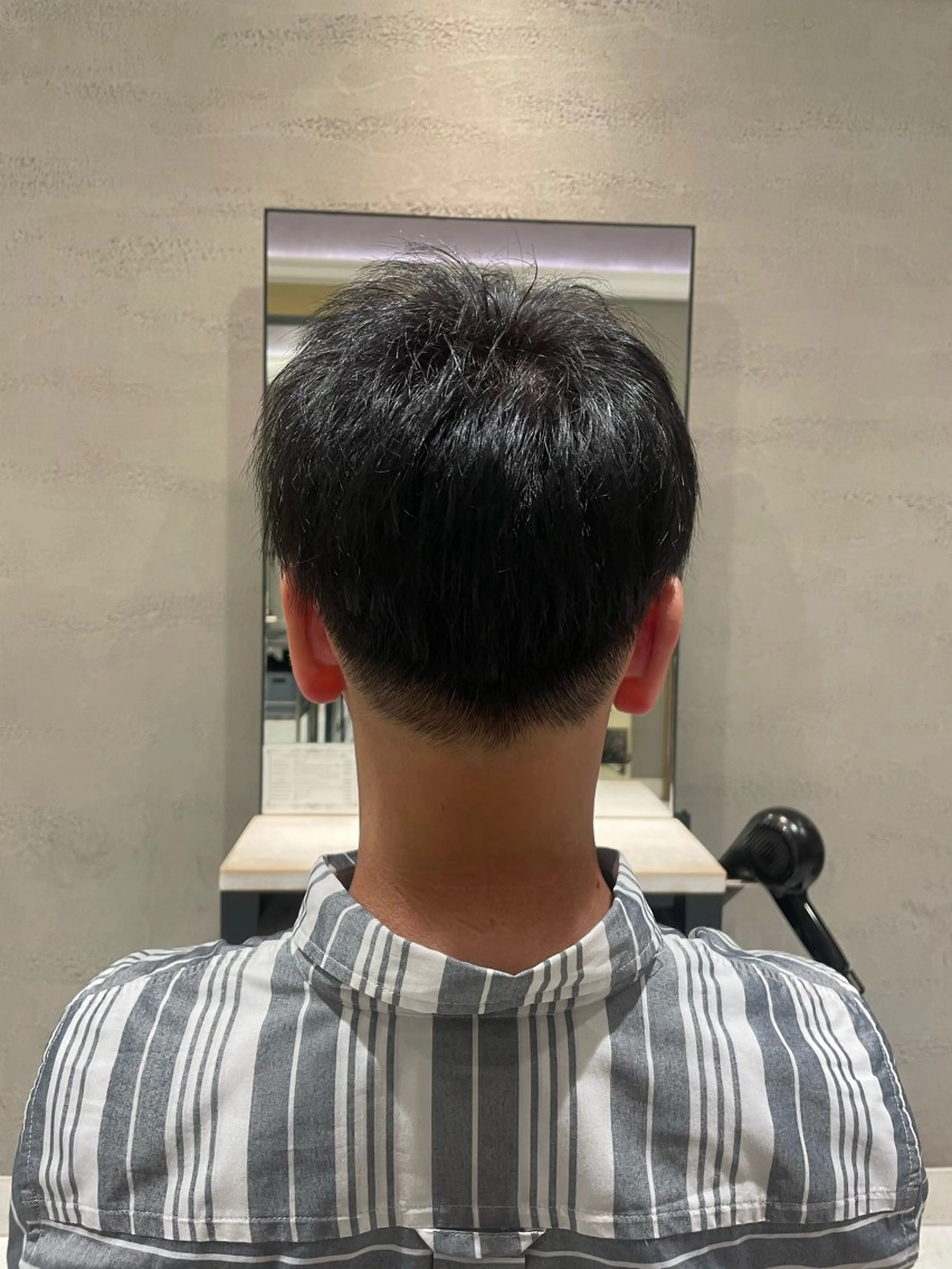 メンズ 頭から整える美容師 松田のヘアスタイル