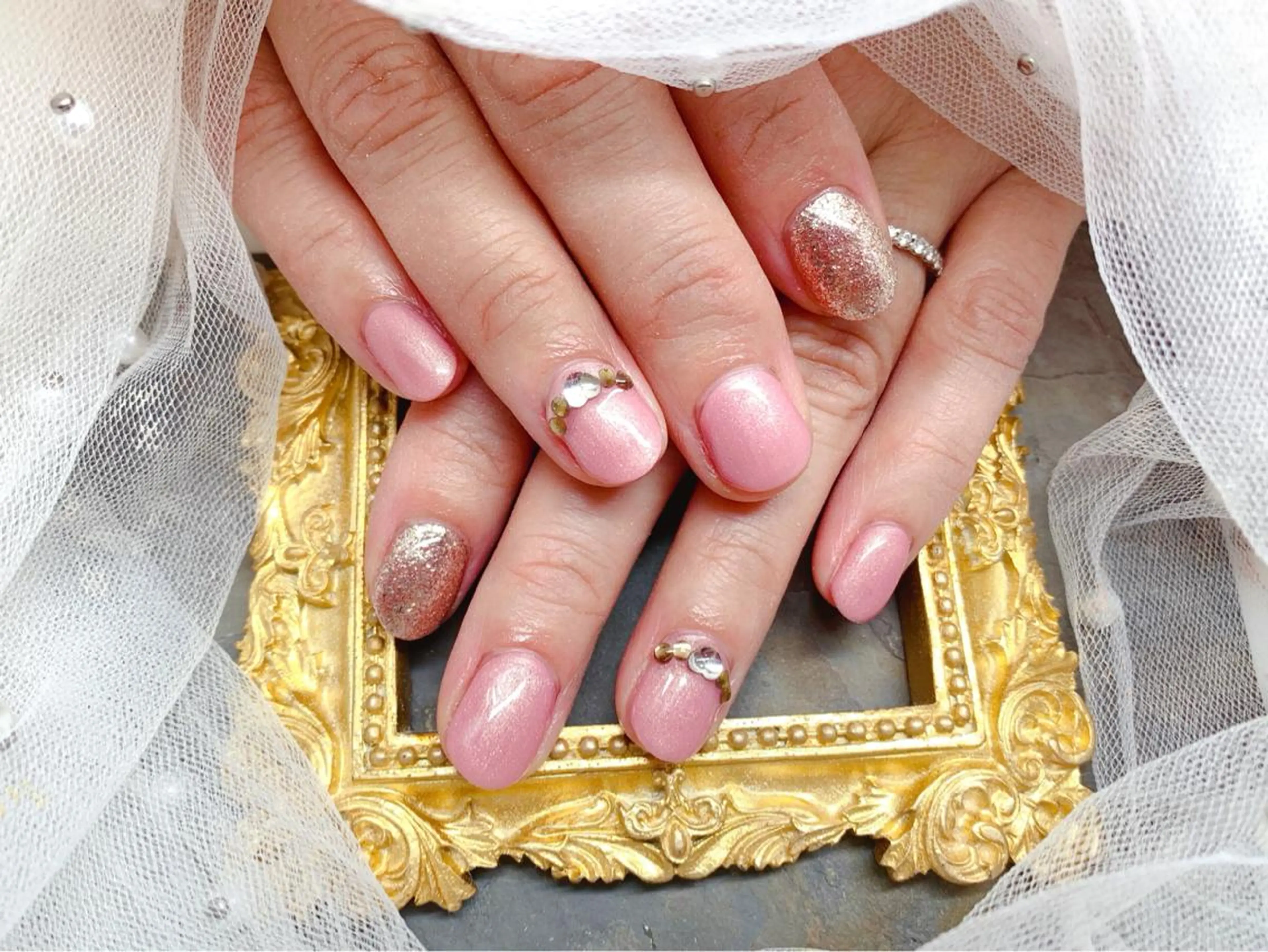 ネイル ハンドネイル マジックミラー所属・マジック ミラーのネイルデザイン