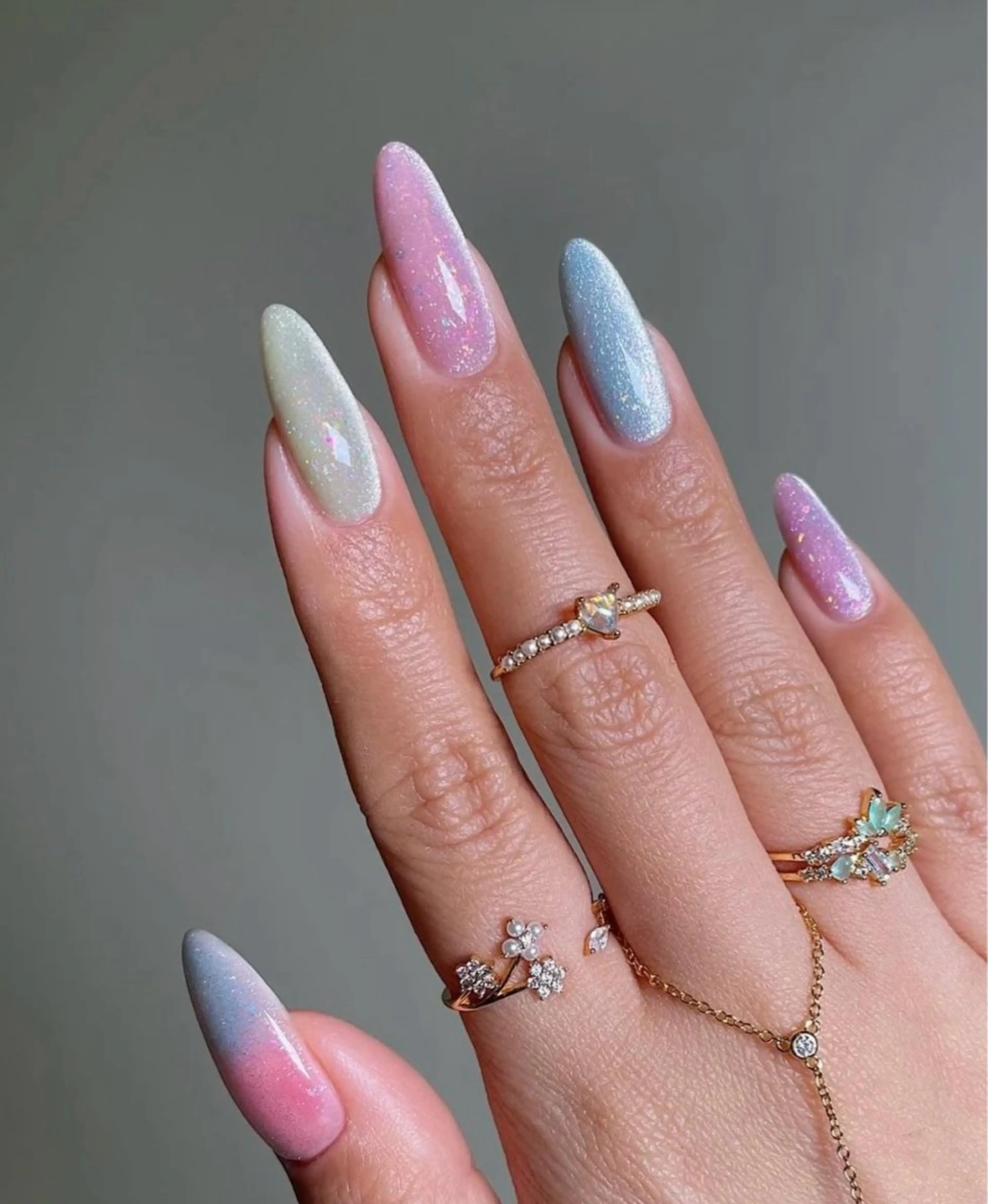 ネイル 高木 維麗絲のネイルデザイン