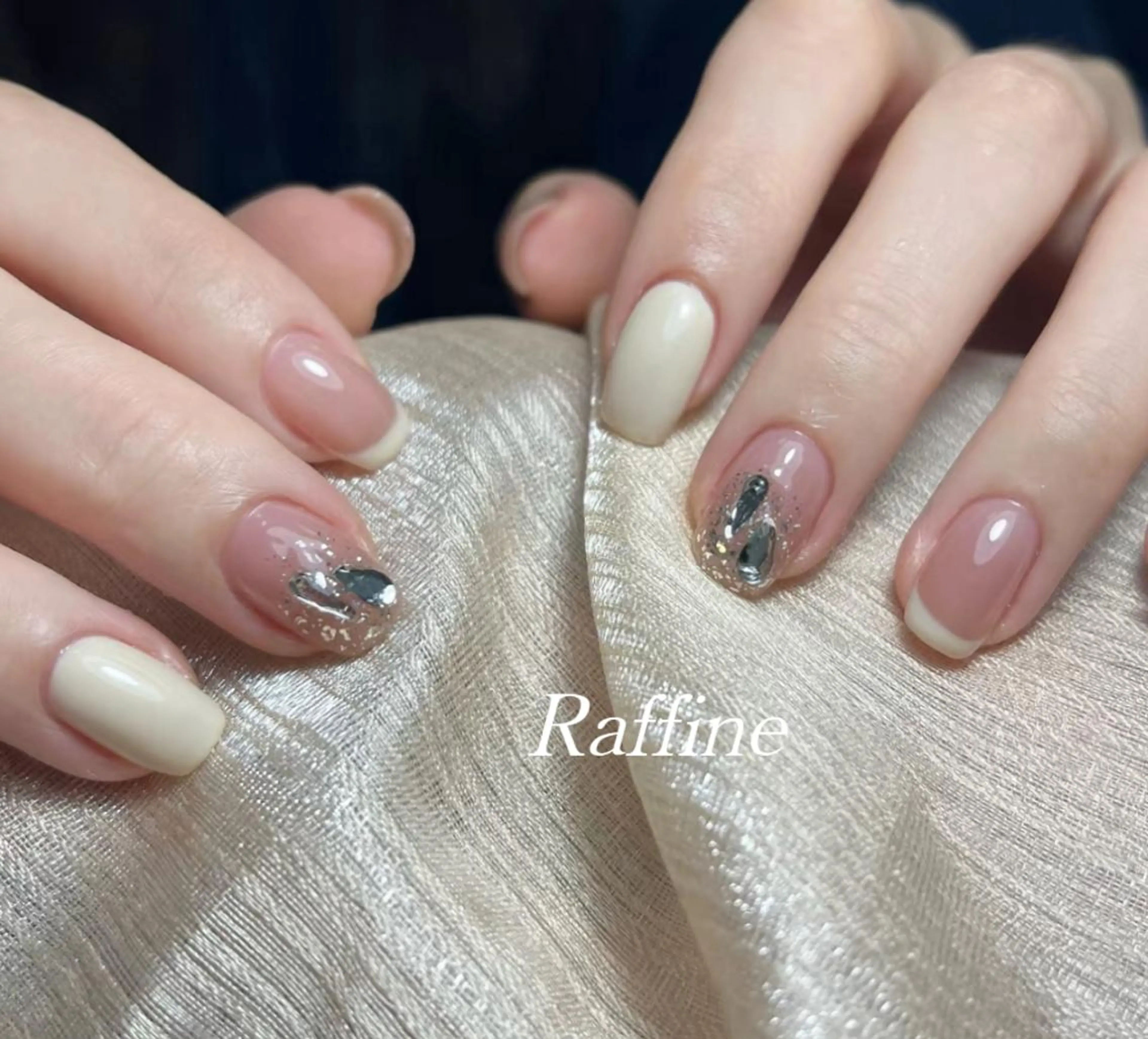 ネイル RAFFINE haru🦋🩵のネイルデザイン