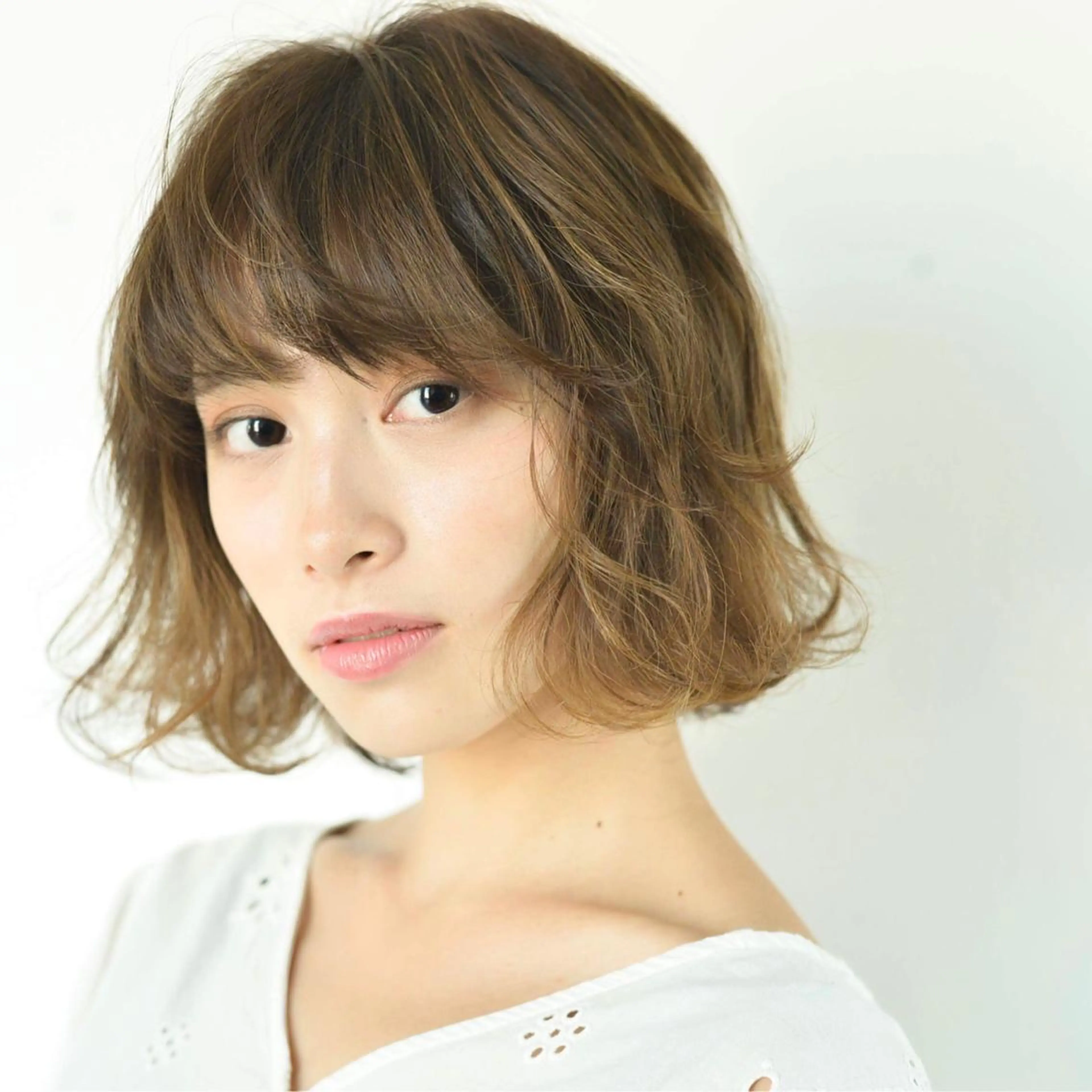 ミディアム カラー 奥田 千尋のヘアスタイル