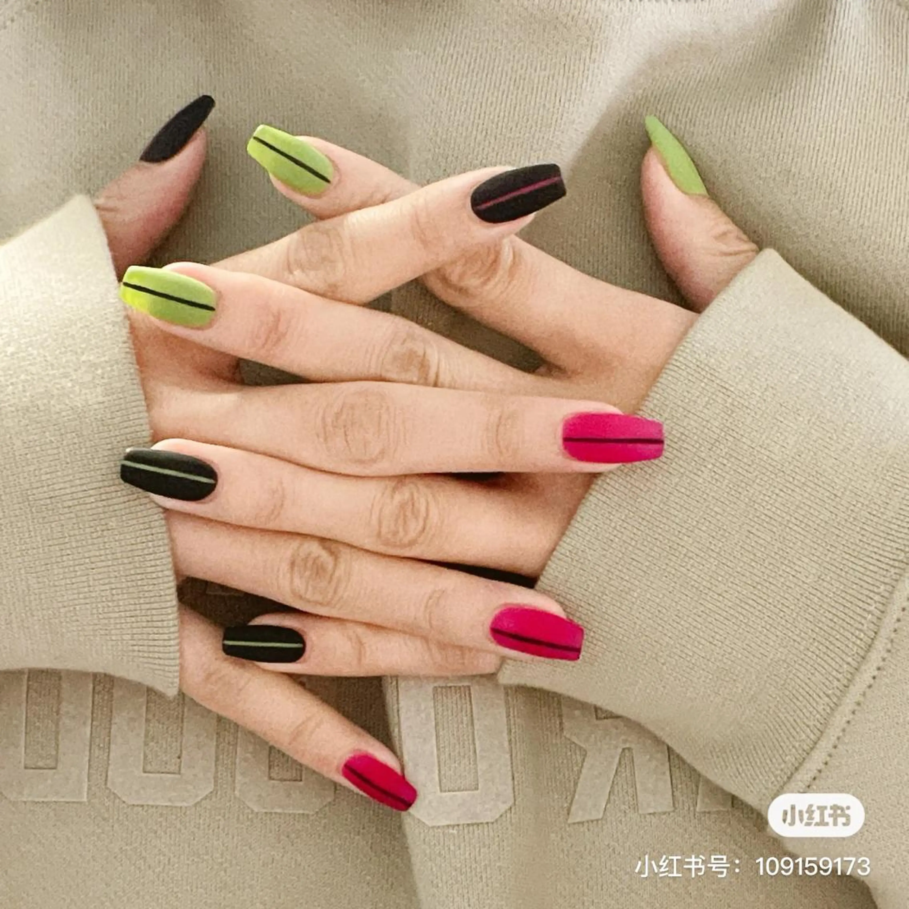 ネイル Hana  NAIL所属・新宿YISInail スカルプ専門店のネイルデザイン