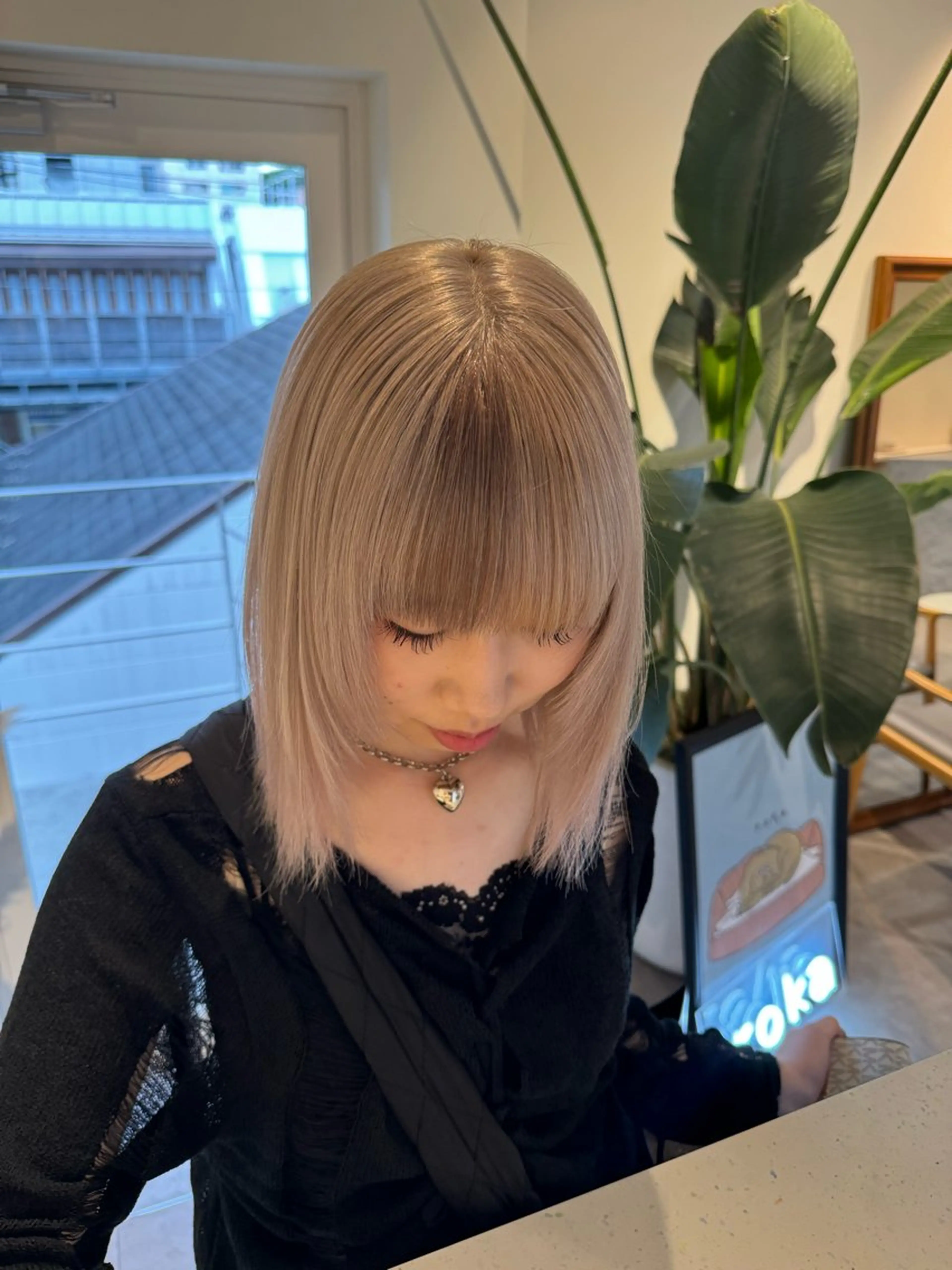 セミロング カラー ayaka♡ 柔らかカラーのヘアスタイル