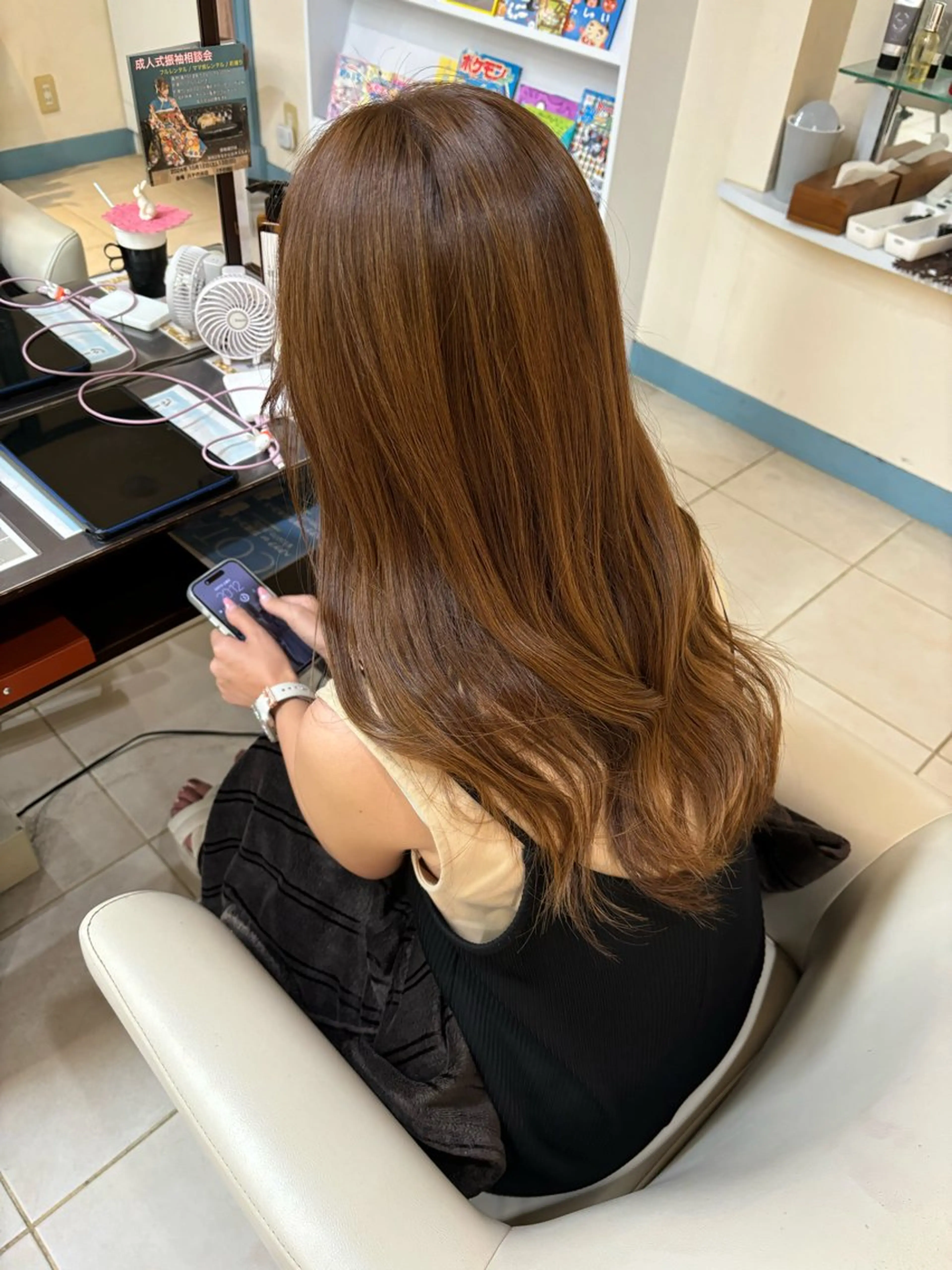 ロング カラー 伊藤 杏奈のヘアスタイル