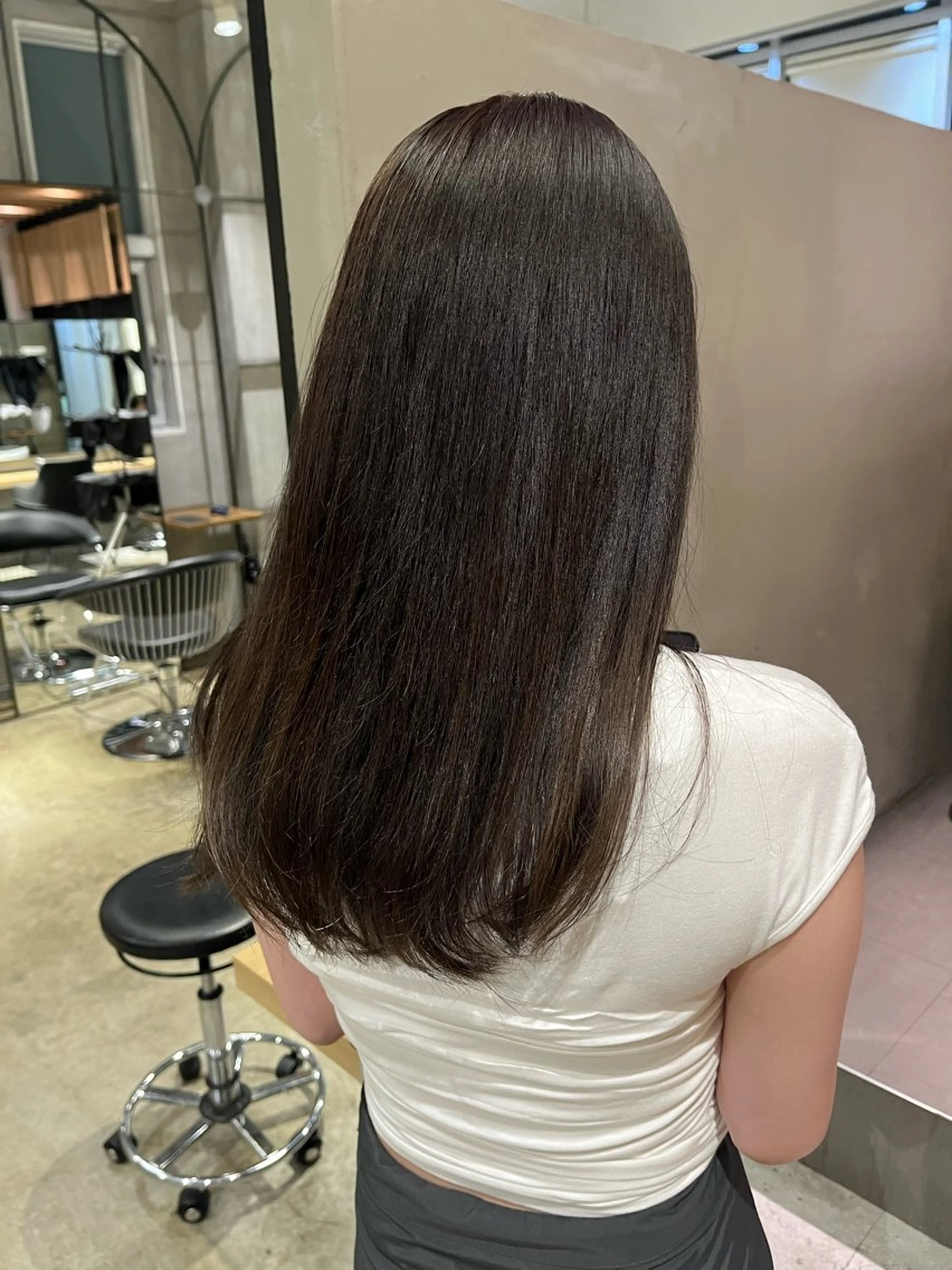 カラー 須藤　優真 レイヤーボブ　ウルフのヘアスタイル