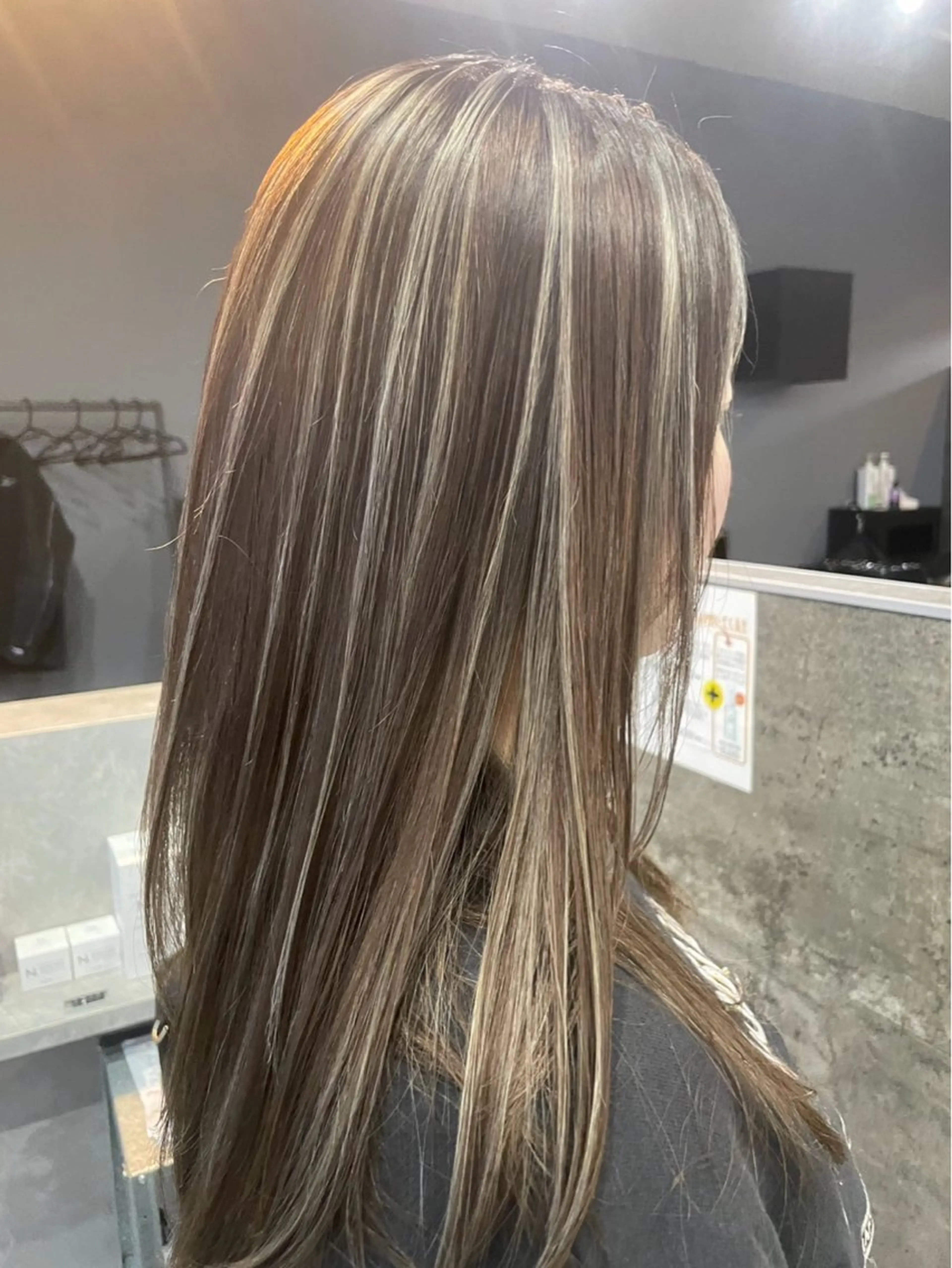 セミロング カット ヘアカラー 🌙GLITTER 菱沼孝将🌙のヘアスタイル