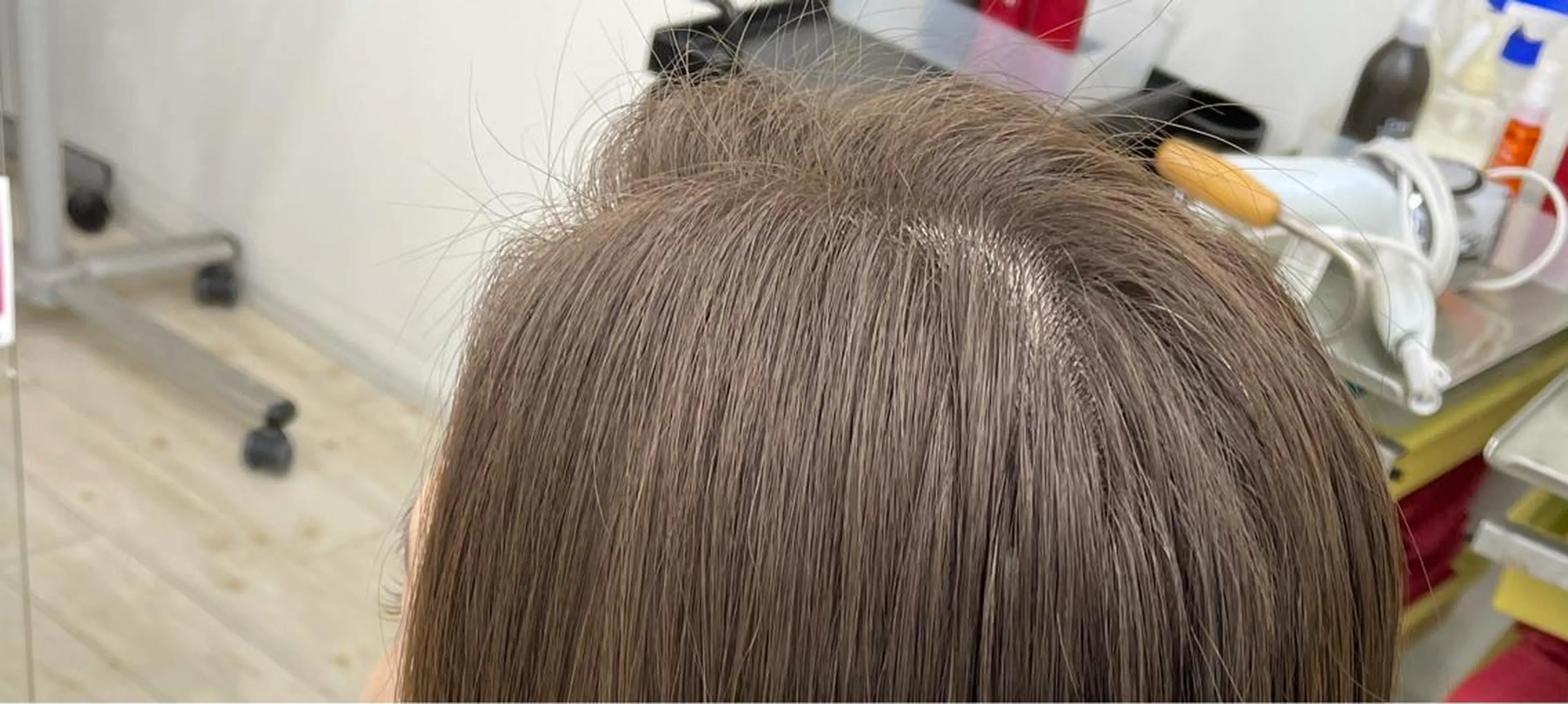 セミロング 心斎橋/海外レイヤー 募集中三好玲奈のヘアスタイル