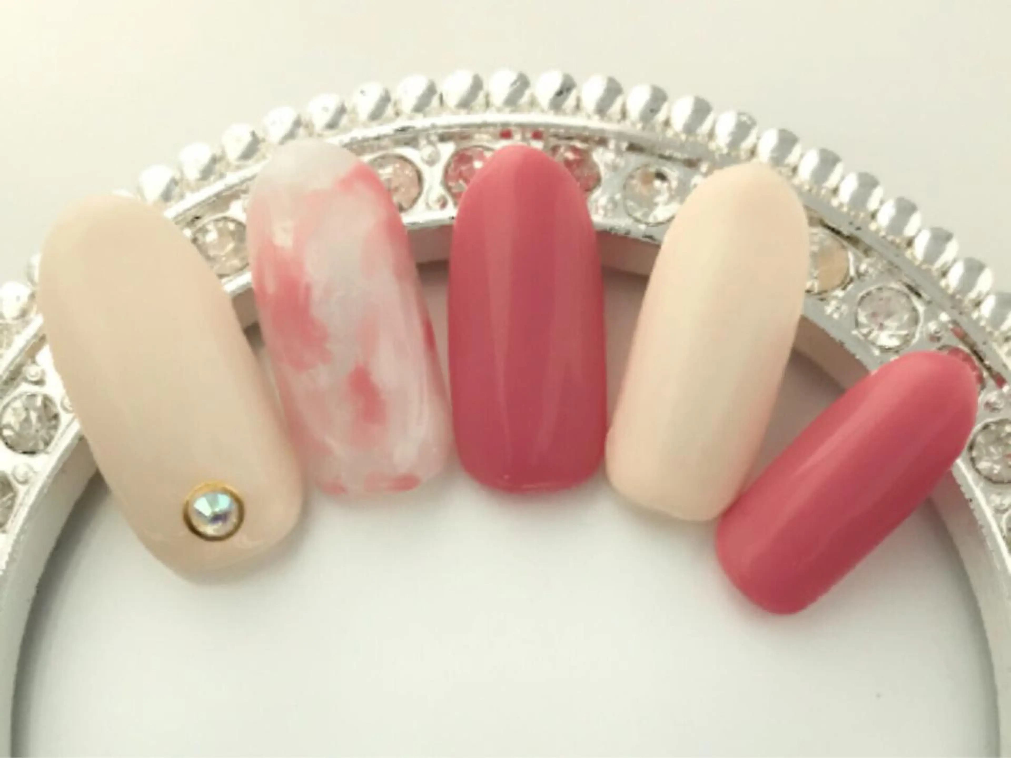 ネイル トップネイリスト Ribbon立川店のネイルデザイン