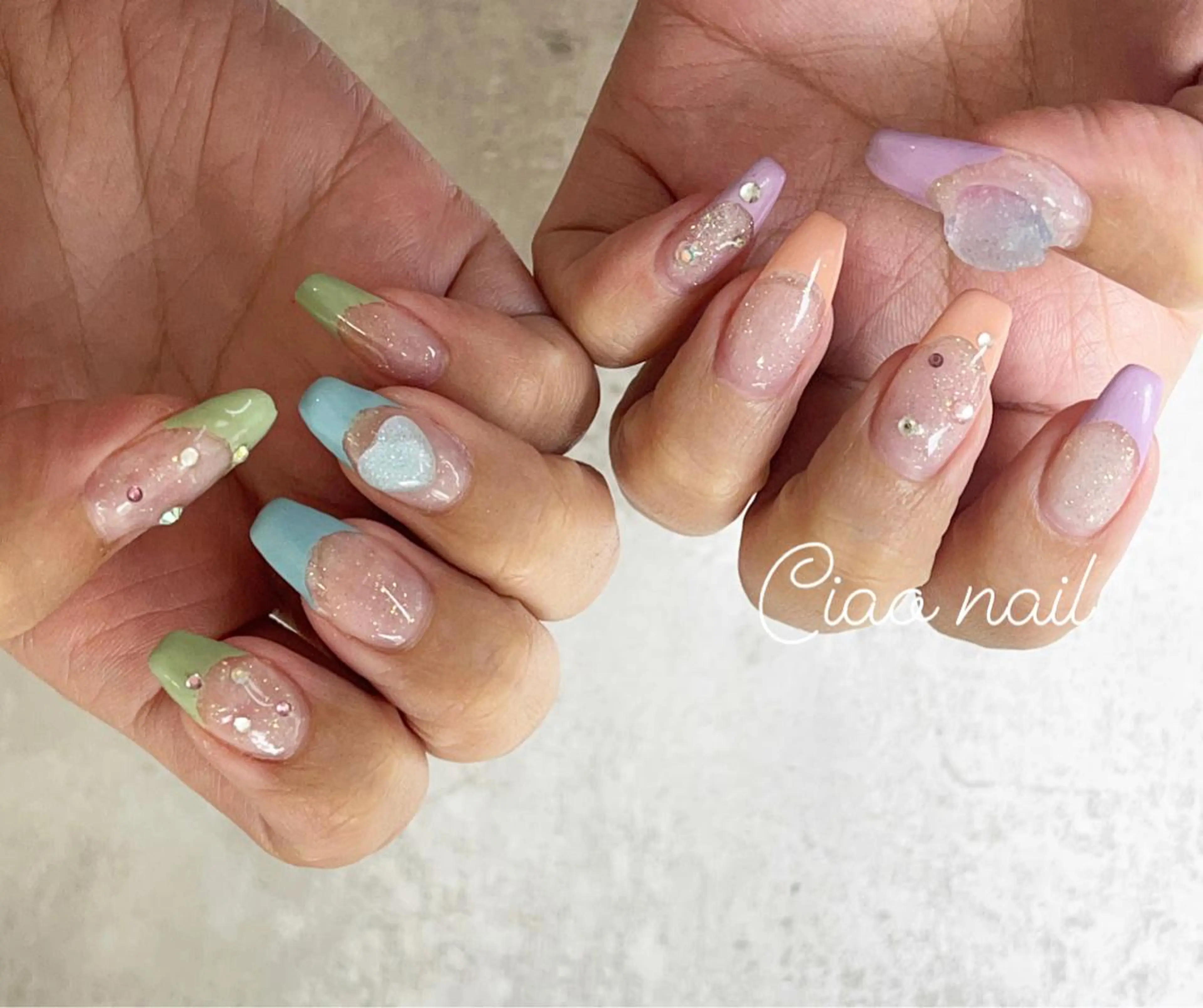 ネイル フレンチネイル ハート #Amin所属・#Amin nail salonのネイルデザイン