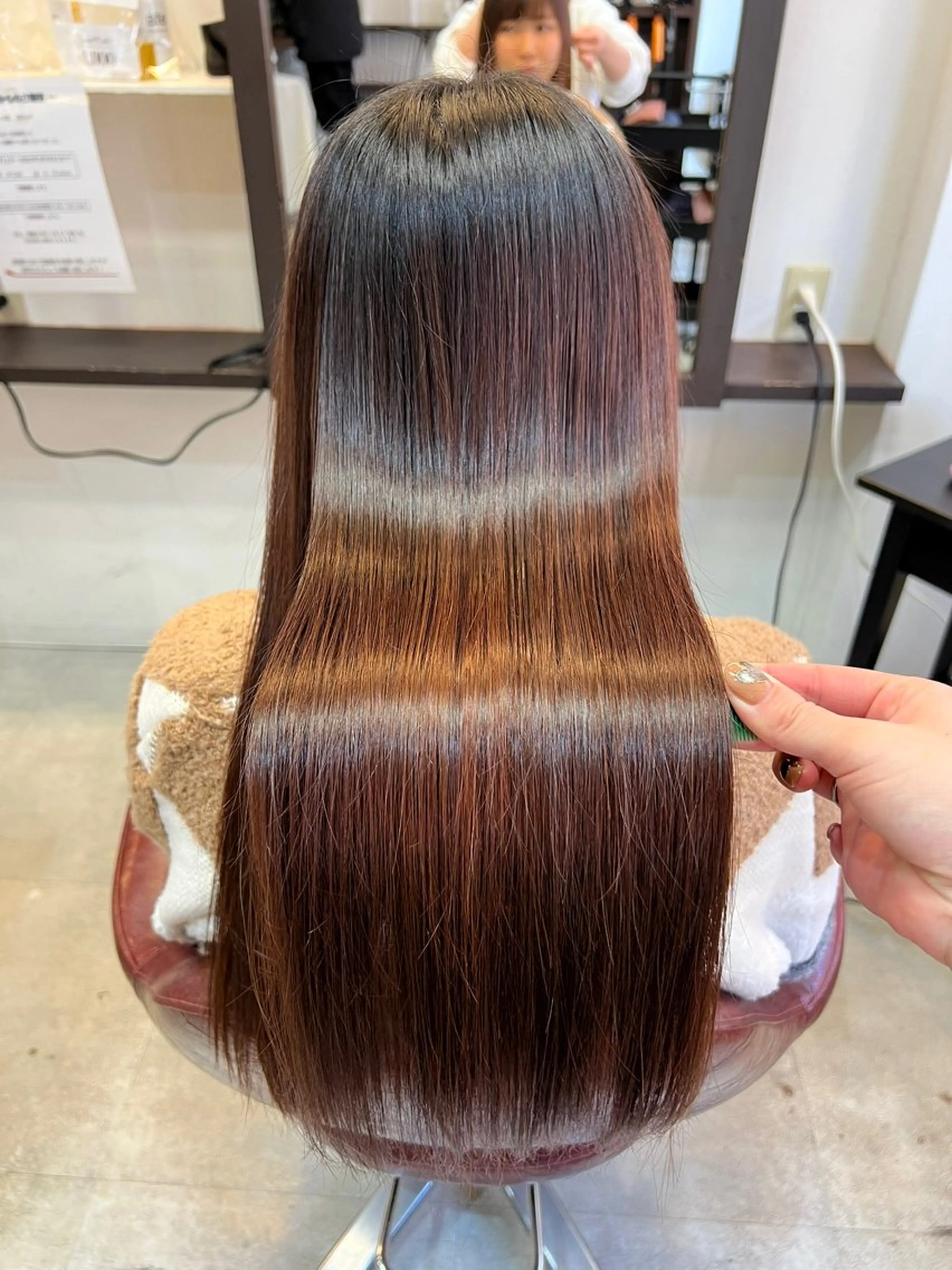 ロング ピンクブラウン カット ヘアカラー トリートメント 松山 優里のヘアスタイル