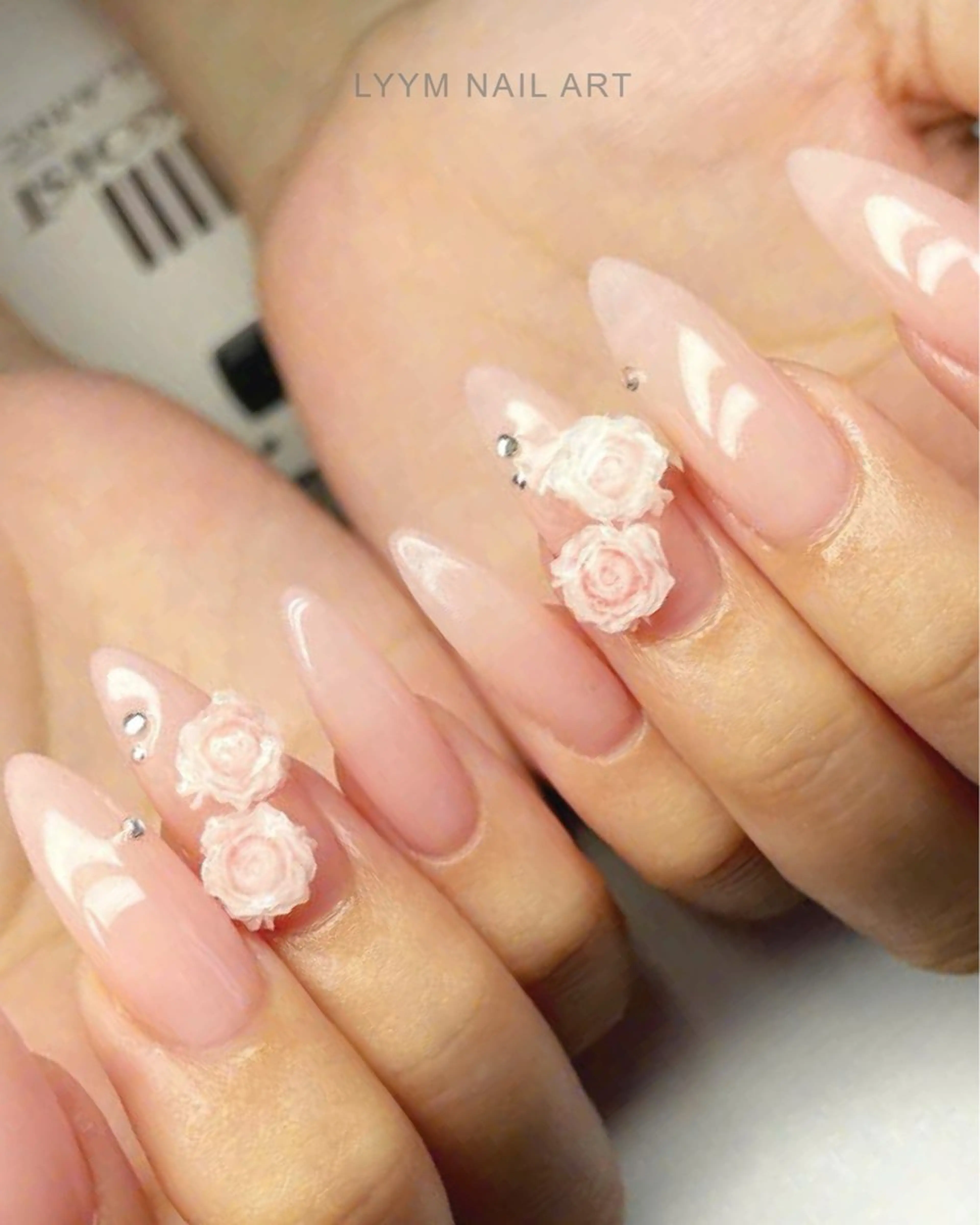 ネイル アートネイル 長さ出し 韓国ネイル ピンク ブライダルネイル LYYM Salonのネイルデザイン