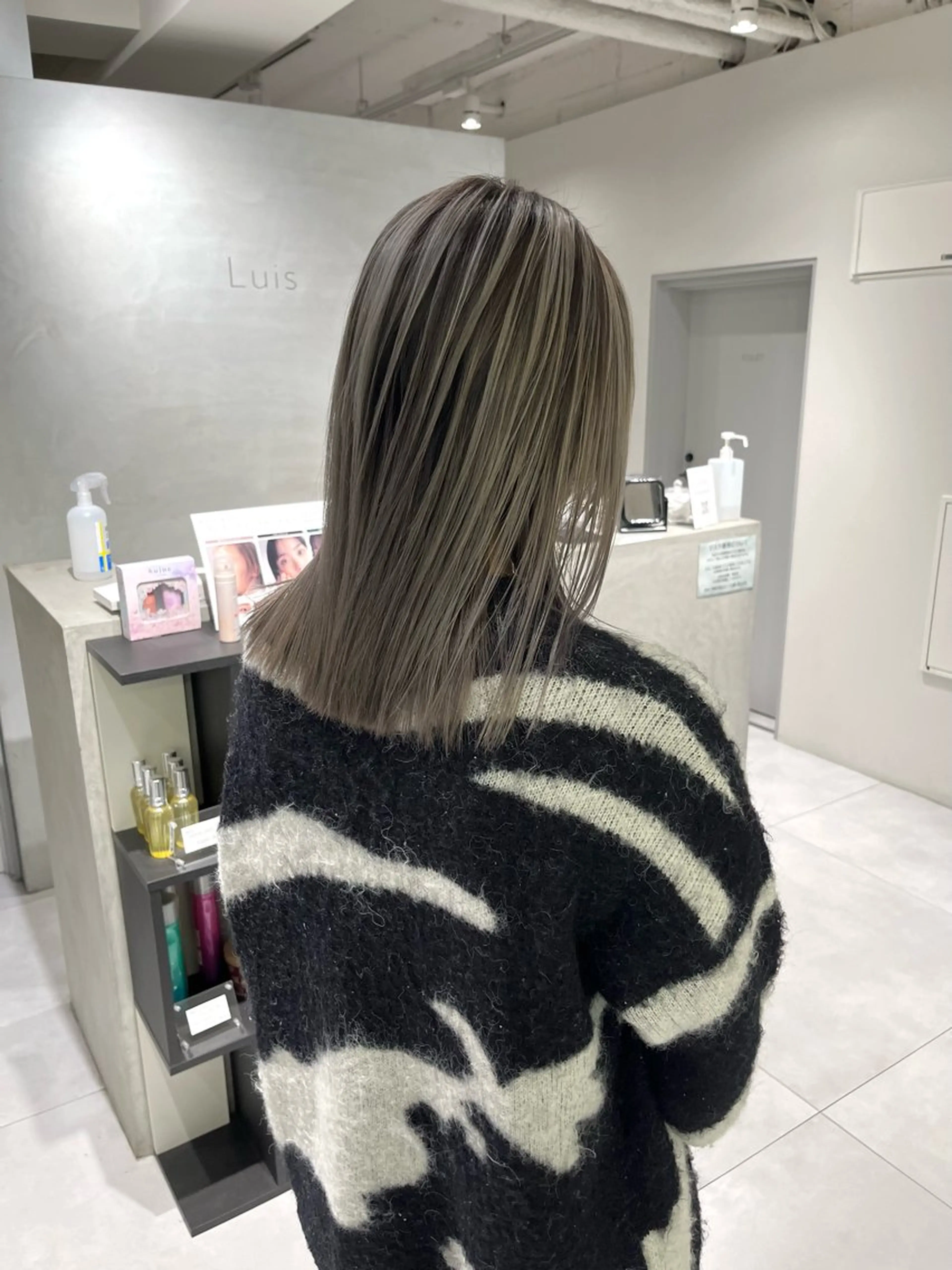 【外国人風カラー✨】バレイヤージュ＋透明感カラー＋トリートメントの写真