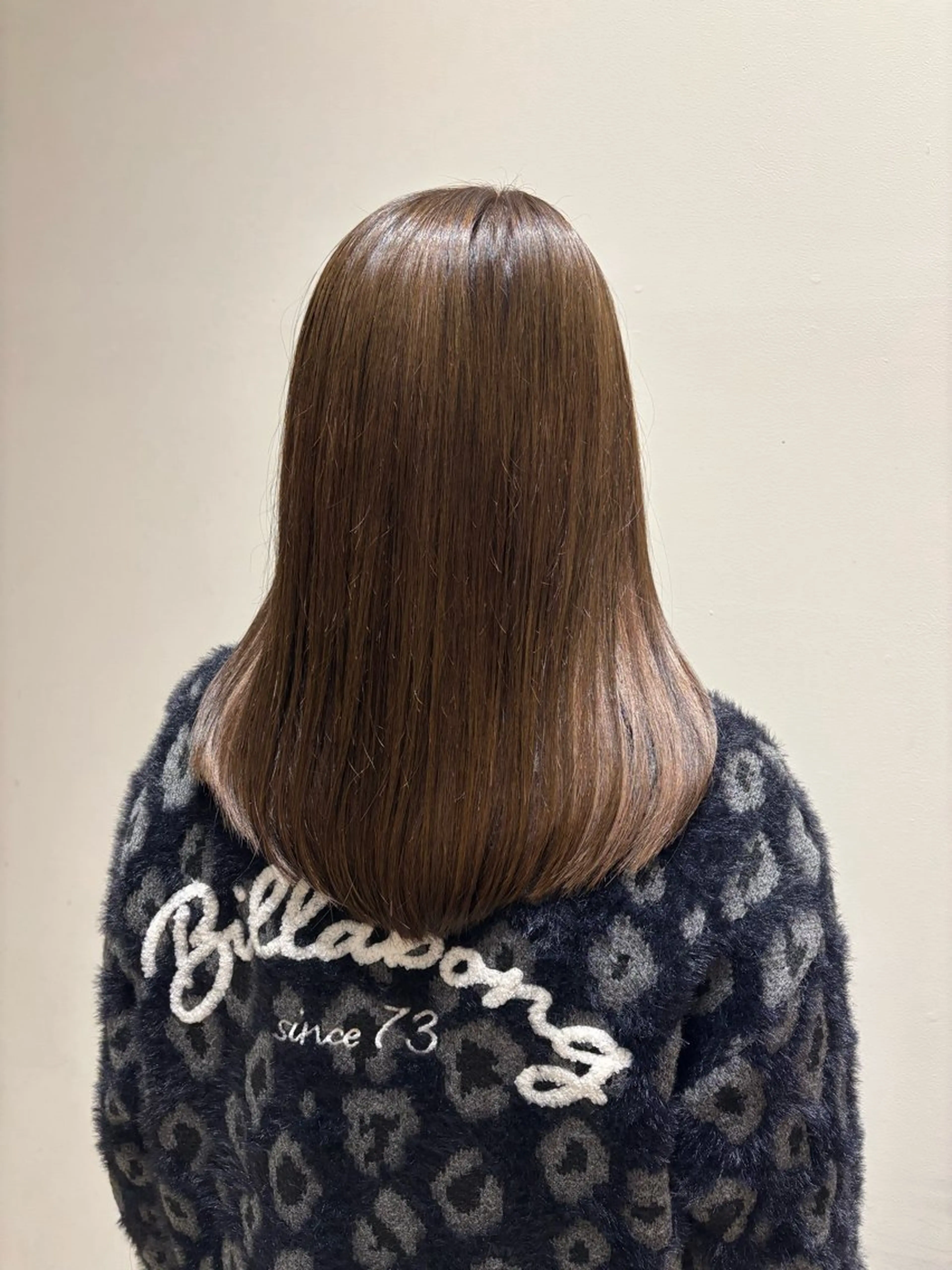 セミロング monami 鈴木 茉由奈のヘアスタイル