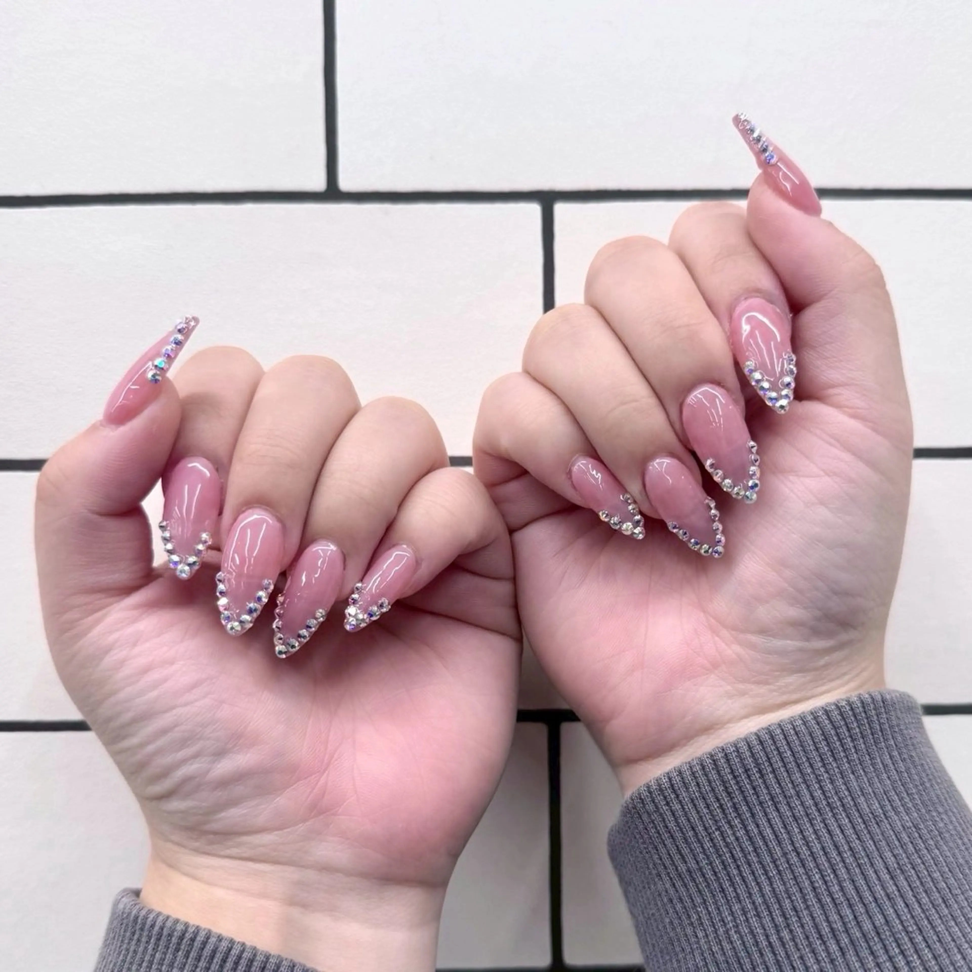 ネイル フレンチネイル ストーンネイル C nail 香取店のネイルデザイン