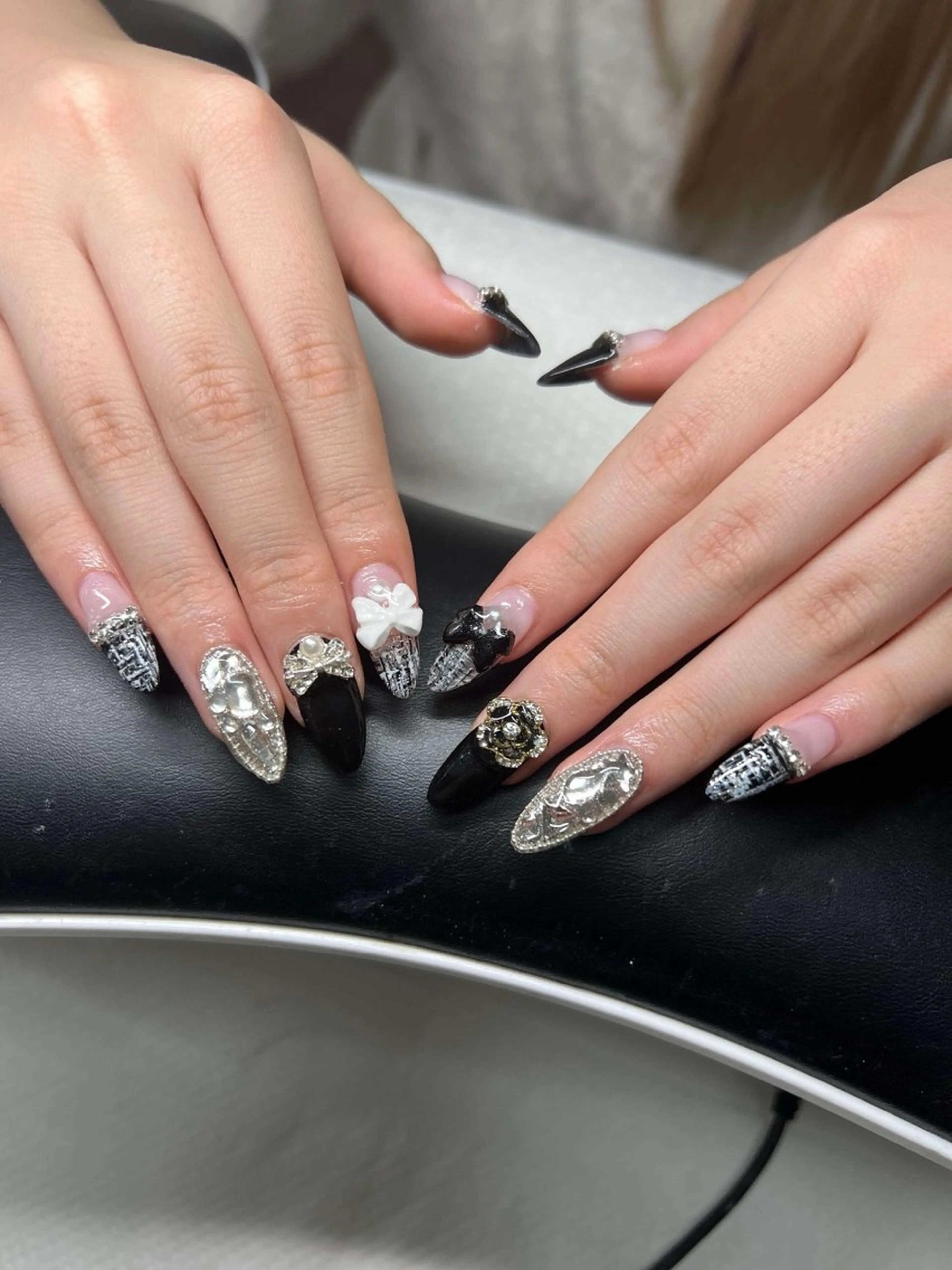 ネイル 長さ出し グラデーション キラキラネイル マグネットネイル ミラーネイル Lee Nails チップ長さだし専門店のネイルデザイン