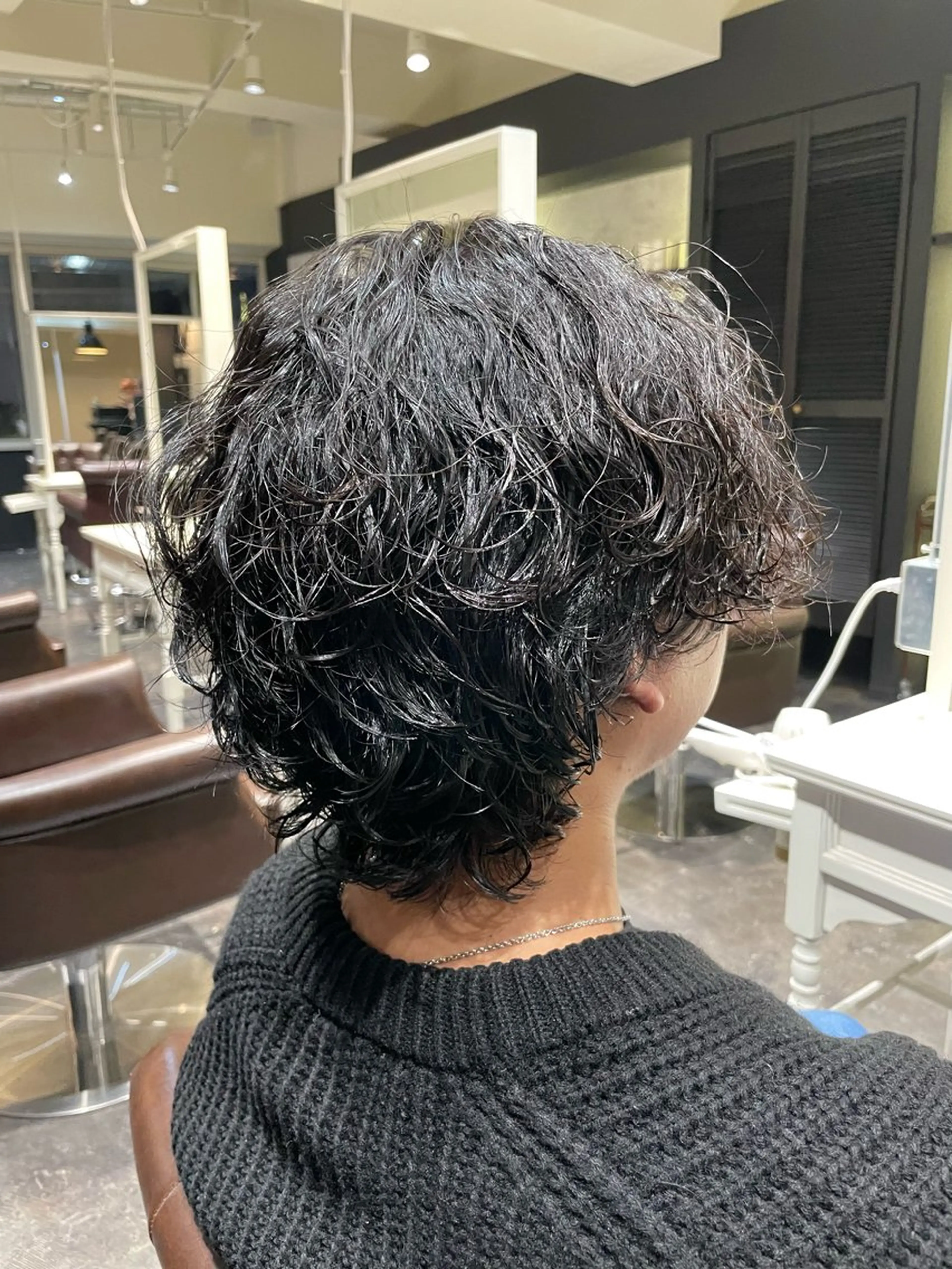 ミディアム メンズ ミディアムパーマ メンズパーマ 波巻きパーマ メンズウルフカット ウルフカット ナイン所属・韓国風ヘア🇰🇷 似合わせ/三島将輝のヘアスタイル