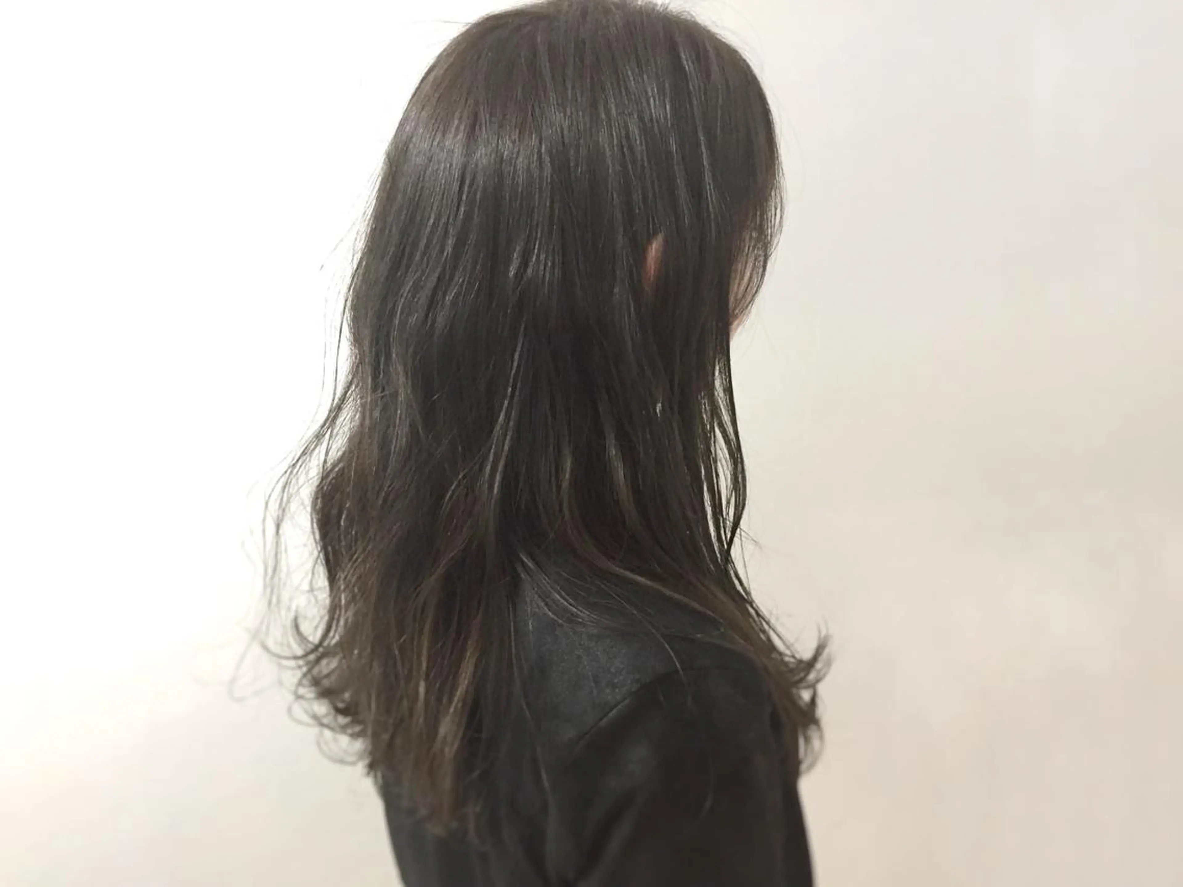 セミロング カラー パーマ アディクシーカラー 透明感カラー グレージュ 髙田　健治 (ケンジ)のその他イメージ