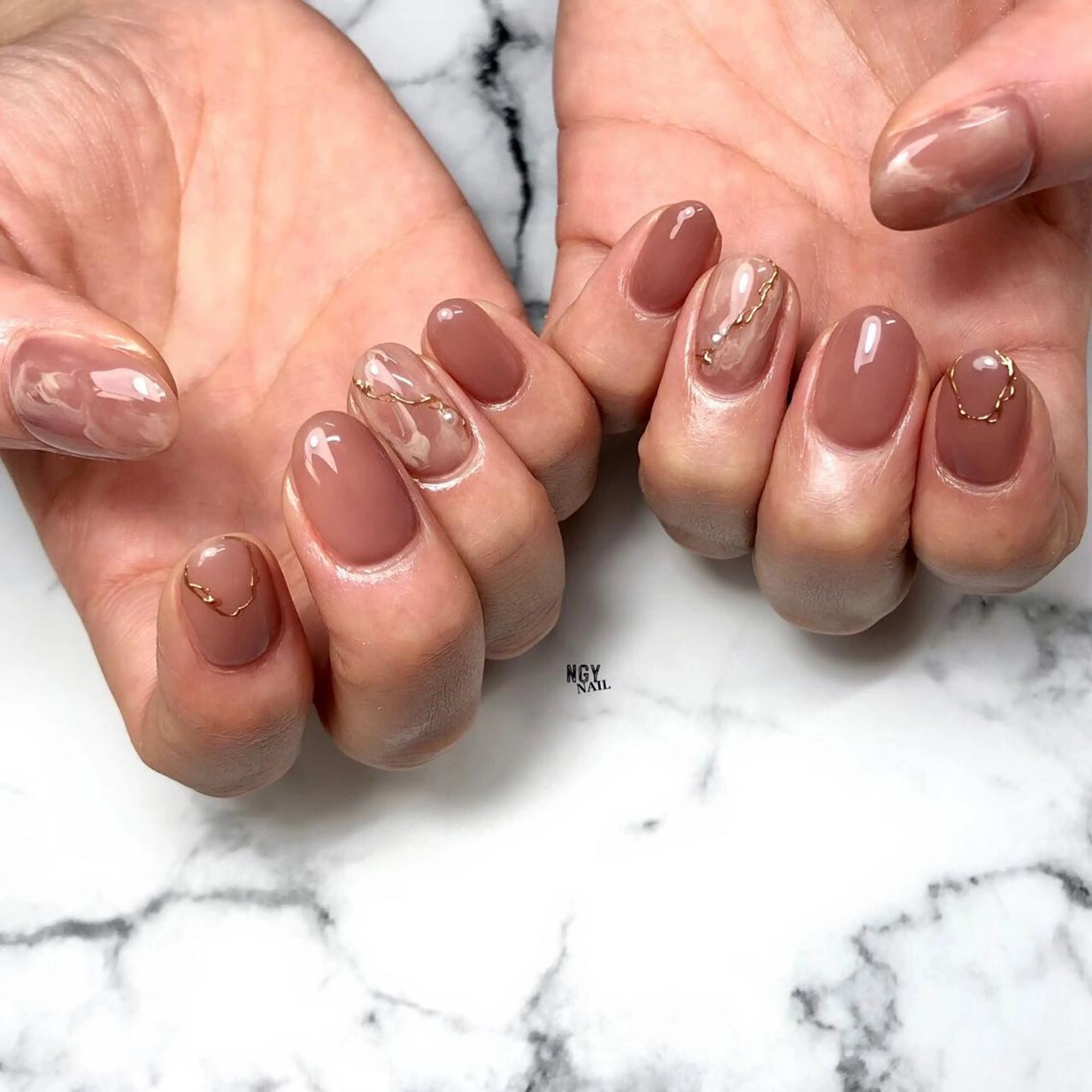 ネイル ブラウン 大理石ネイル(マーブル) ミラーネイル ニュアンスネイル ワンカラーネイル NAIL NOWのネイルデザイン