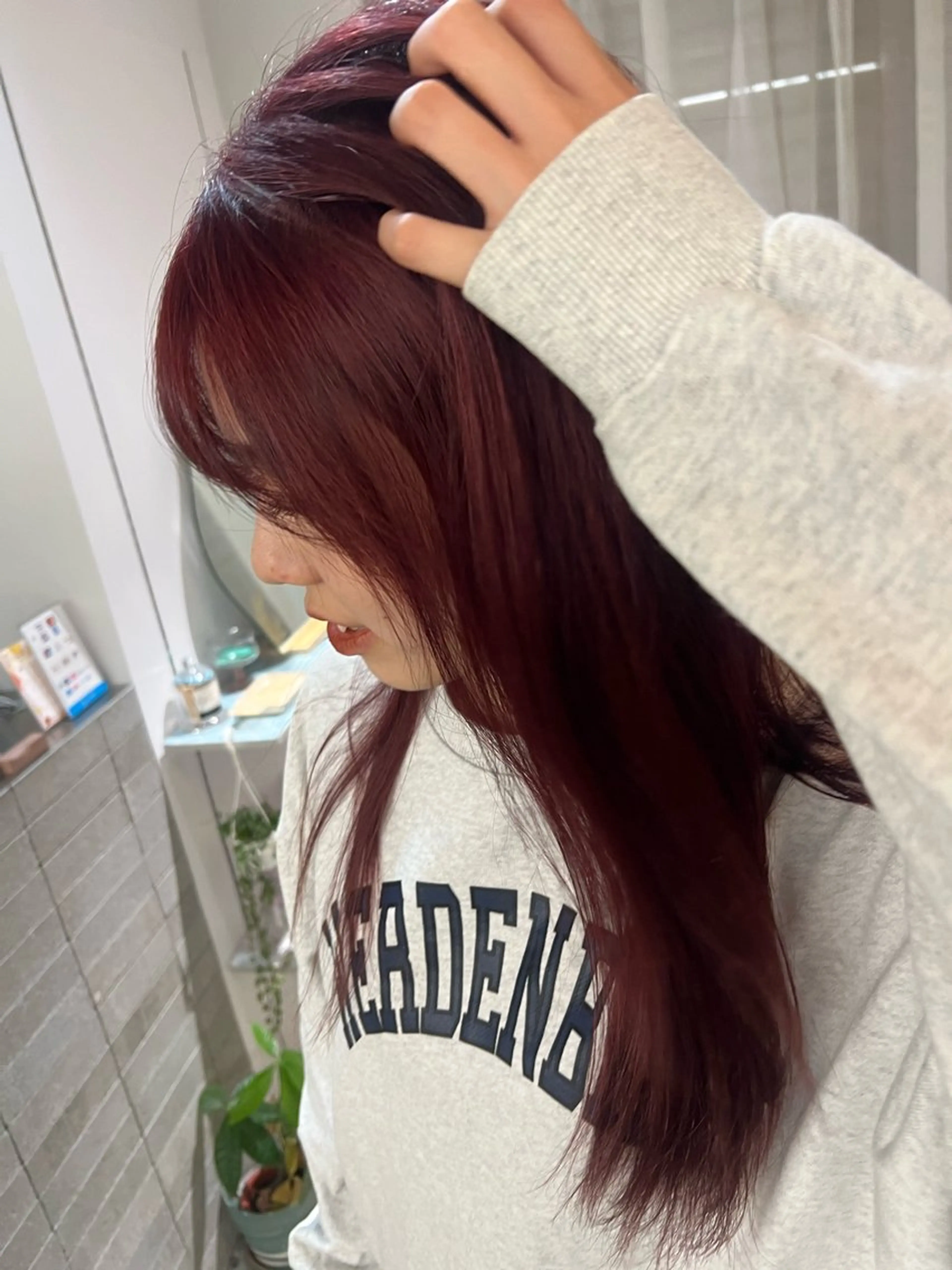 カラー 【YOKE】　西田 乃那のヘアスタイル