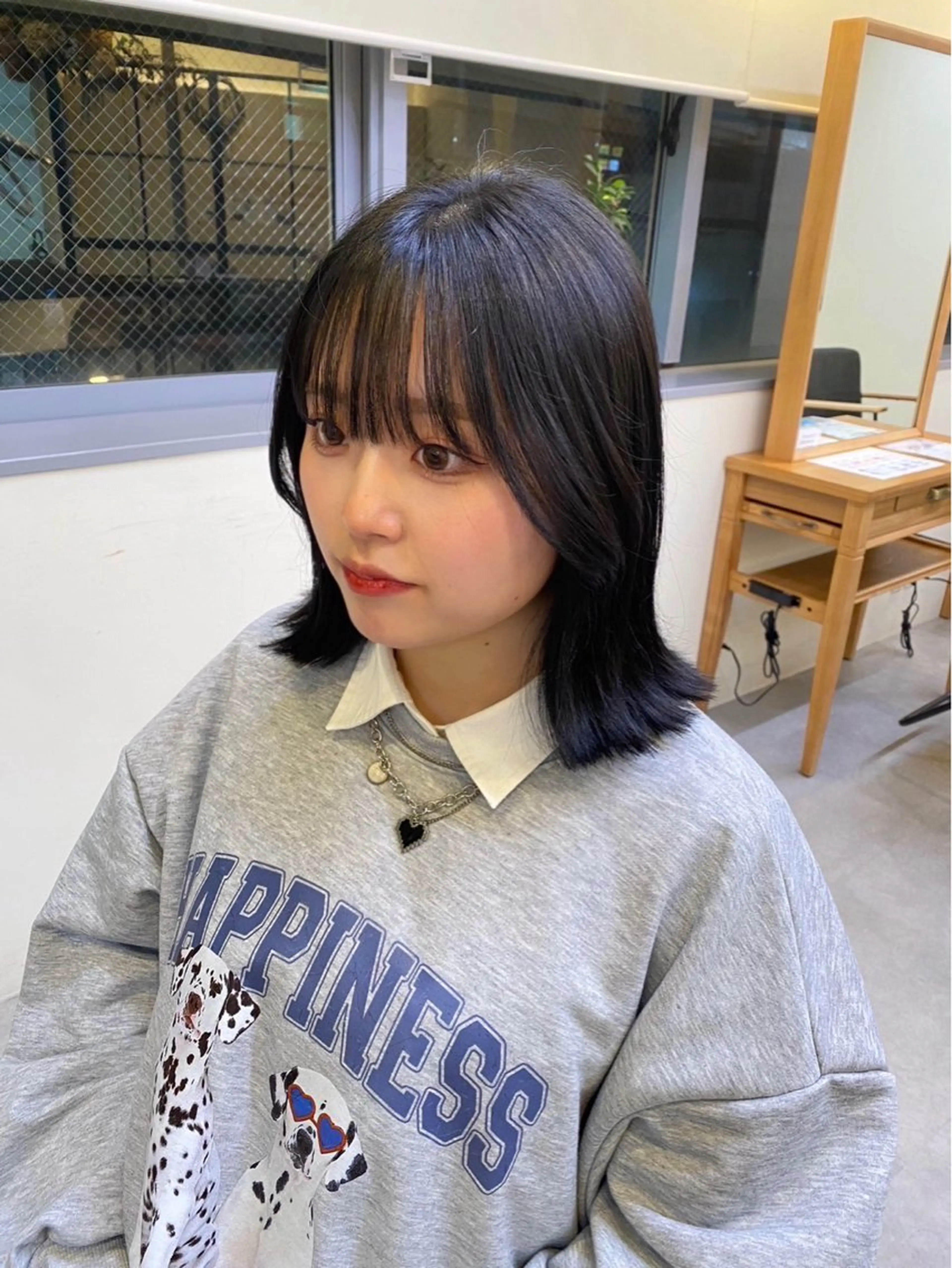 ミディアム 藤山 麗愛のヘアスタイル