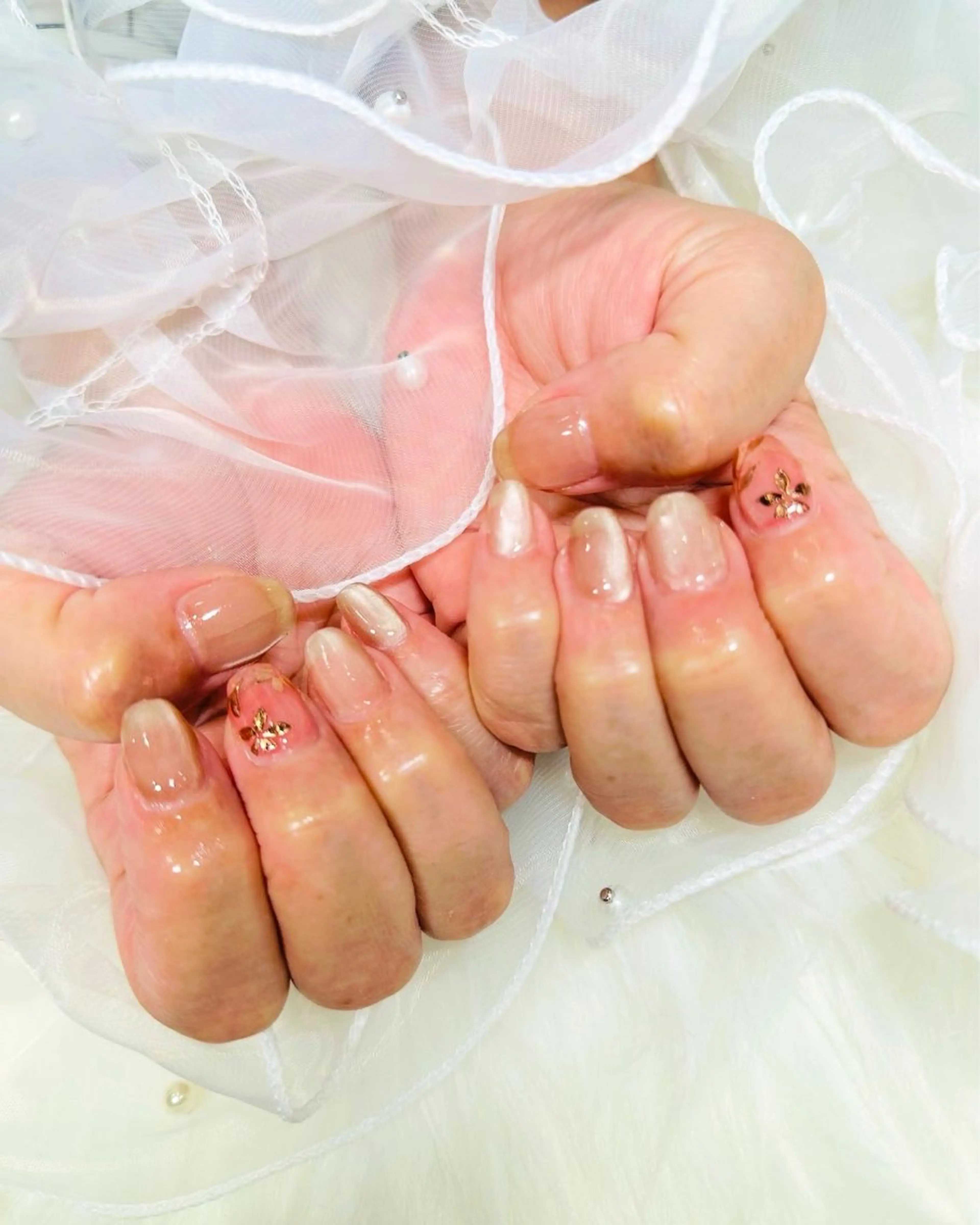 ネイル アートネイル フラワーネイル マグネットネイル ハンドネイル ネイルサロンエレノア所属・田端 笑理菜のネイルデザイン