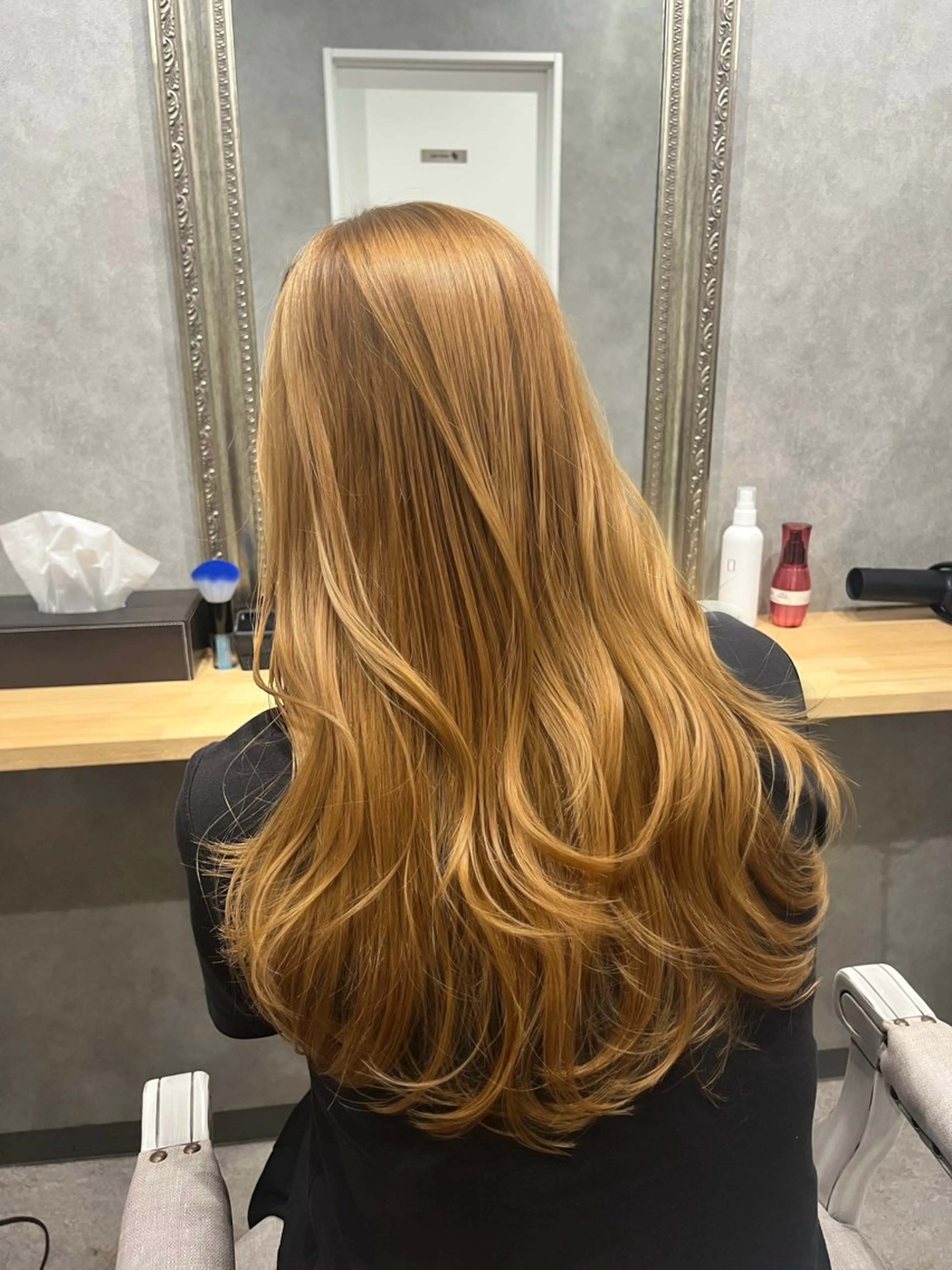 ロング カラー ベージュカラー ブリーチ ブリーチなしカラー ヘアカラー FUJINO RYOのヘアスタイル