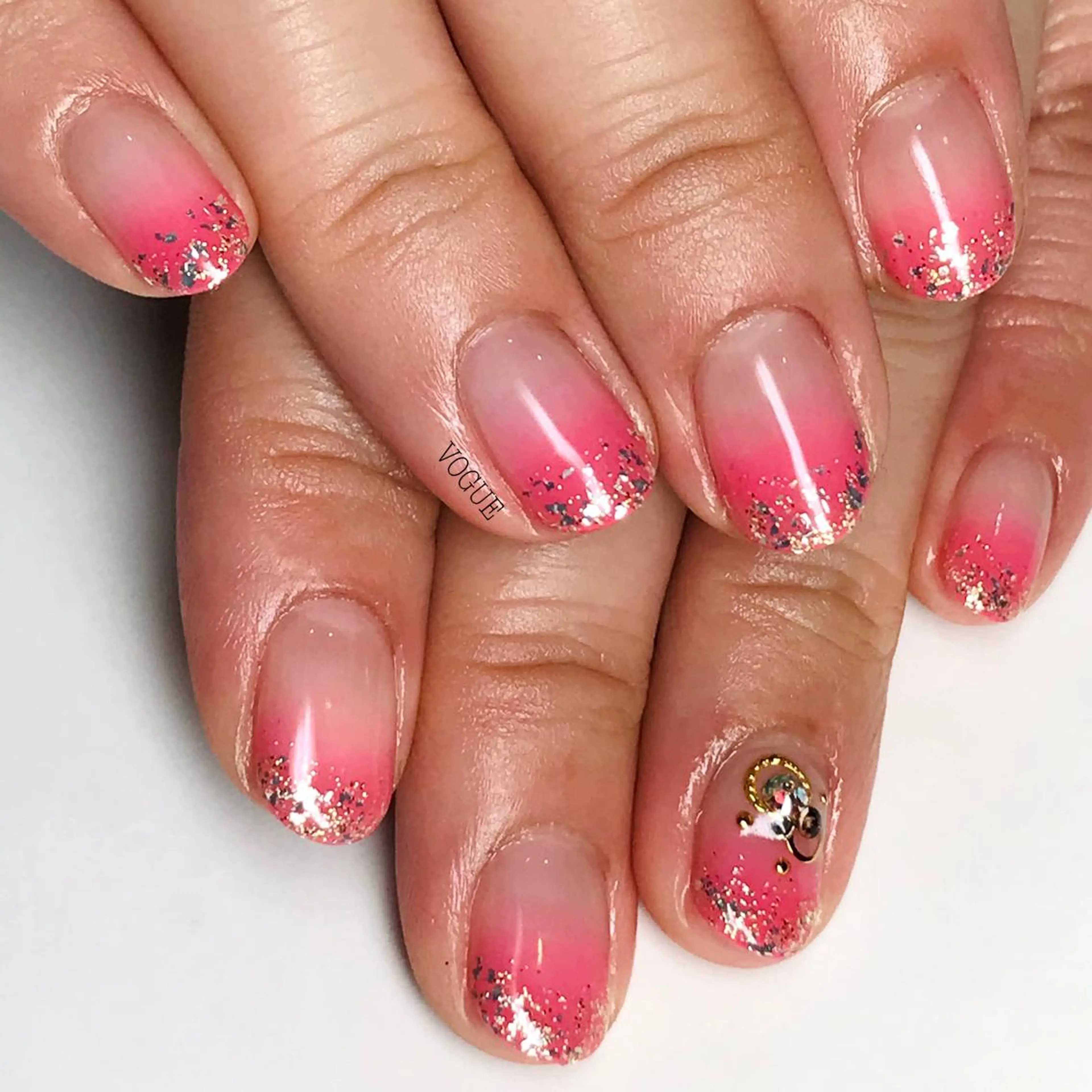 ネイル ハンドネイル VOGUE ×SWANのネイルデザイン