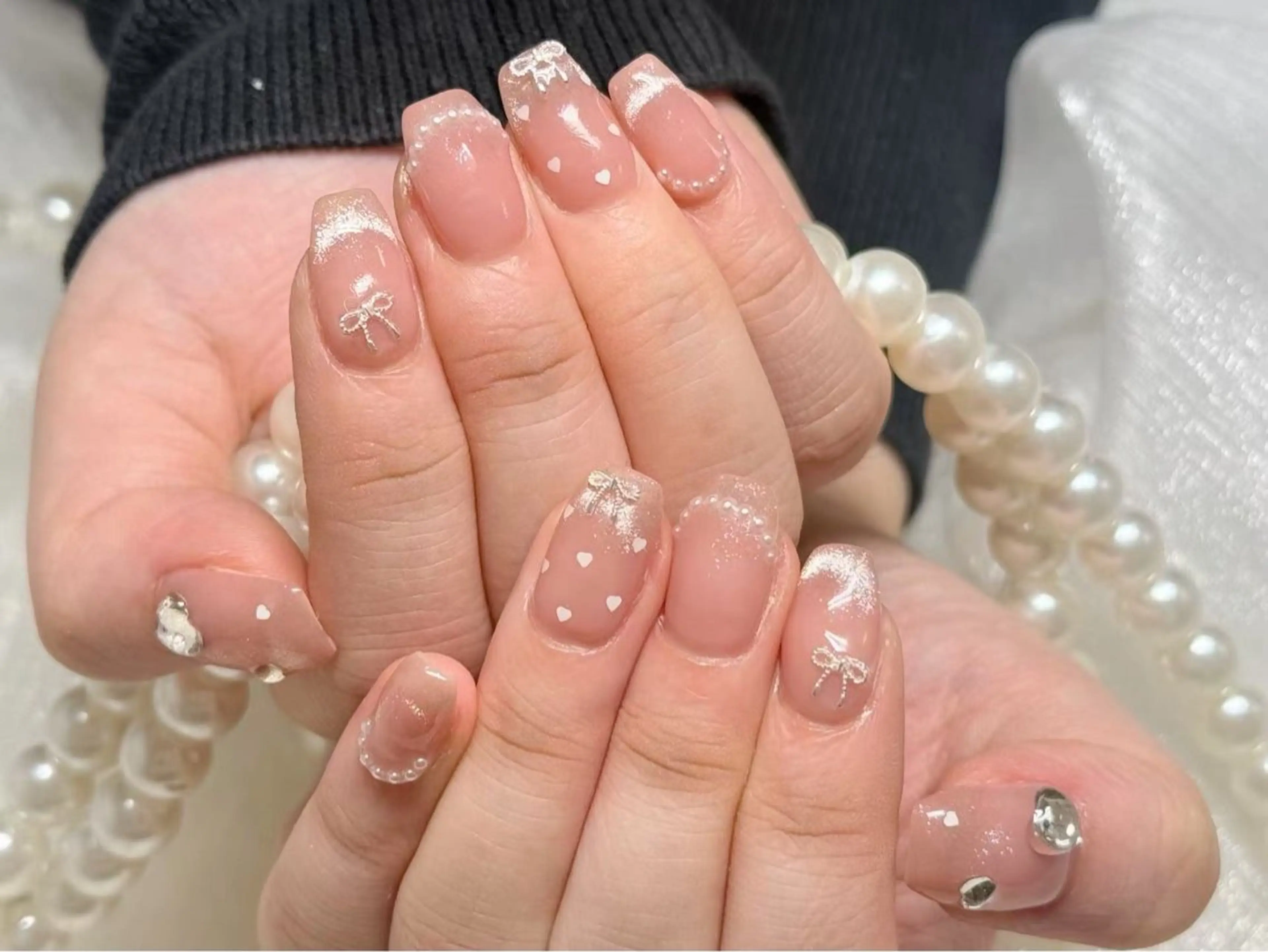 ネイル オーロラネイル 長さ出し フレンチネイル ガーリー キラキラネイル RIn 🎀のネイルデザイン