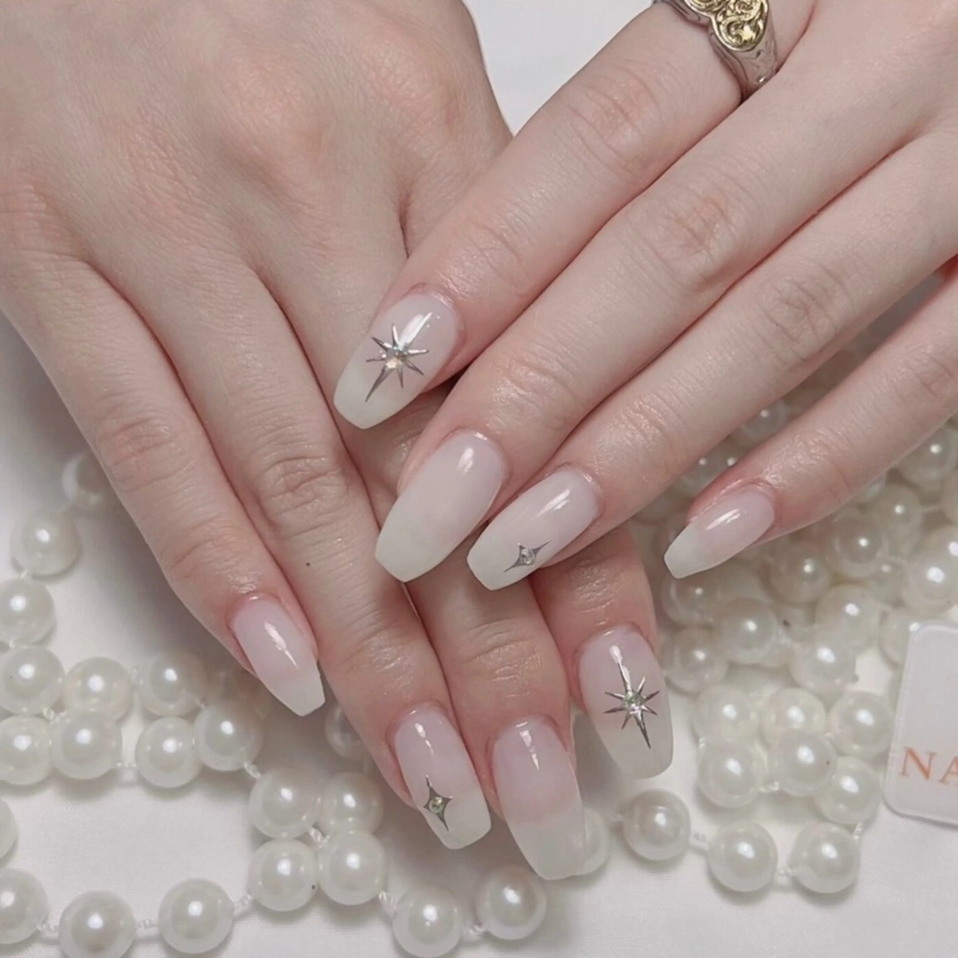 ネイル アートネイル フレンチネイル ジェルネイル グラデーション 韓国ネイル ハンドネイル 💕鈴木ユリ パラジェル/オフ無料のネイルデザイン