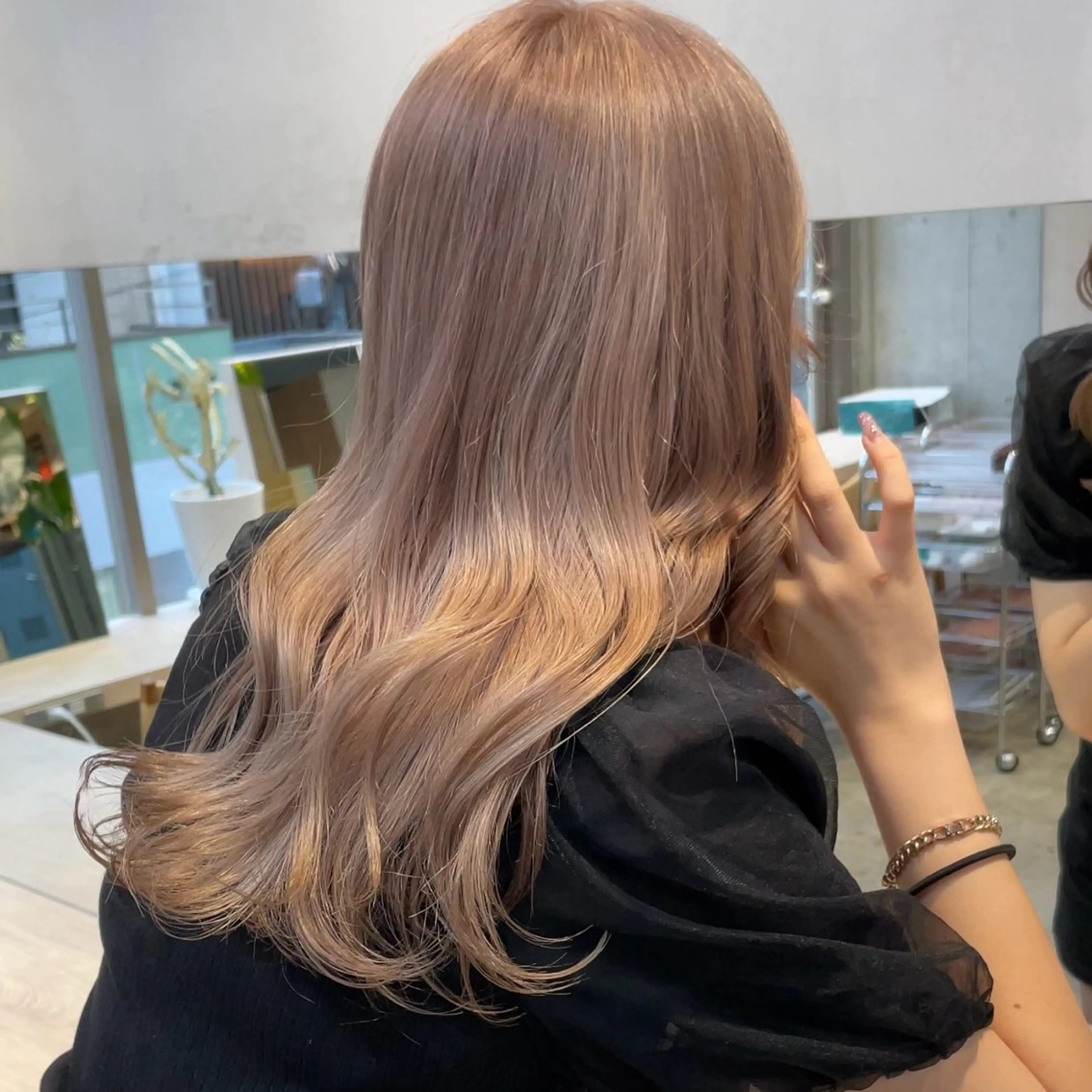 ロング カラー ベージュカラー グレージュ ラベンダーカラー ミルクティーベージュ ピンクカラー ミルクティーベージュ 🩰🤎miharuのヘアスタイル