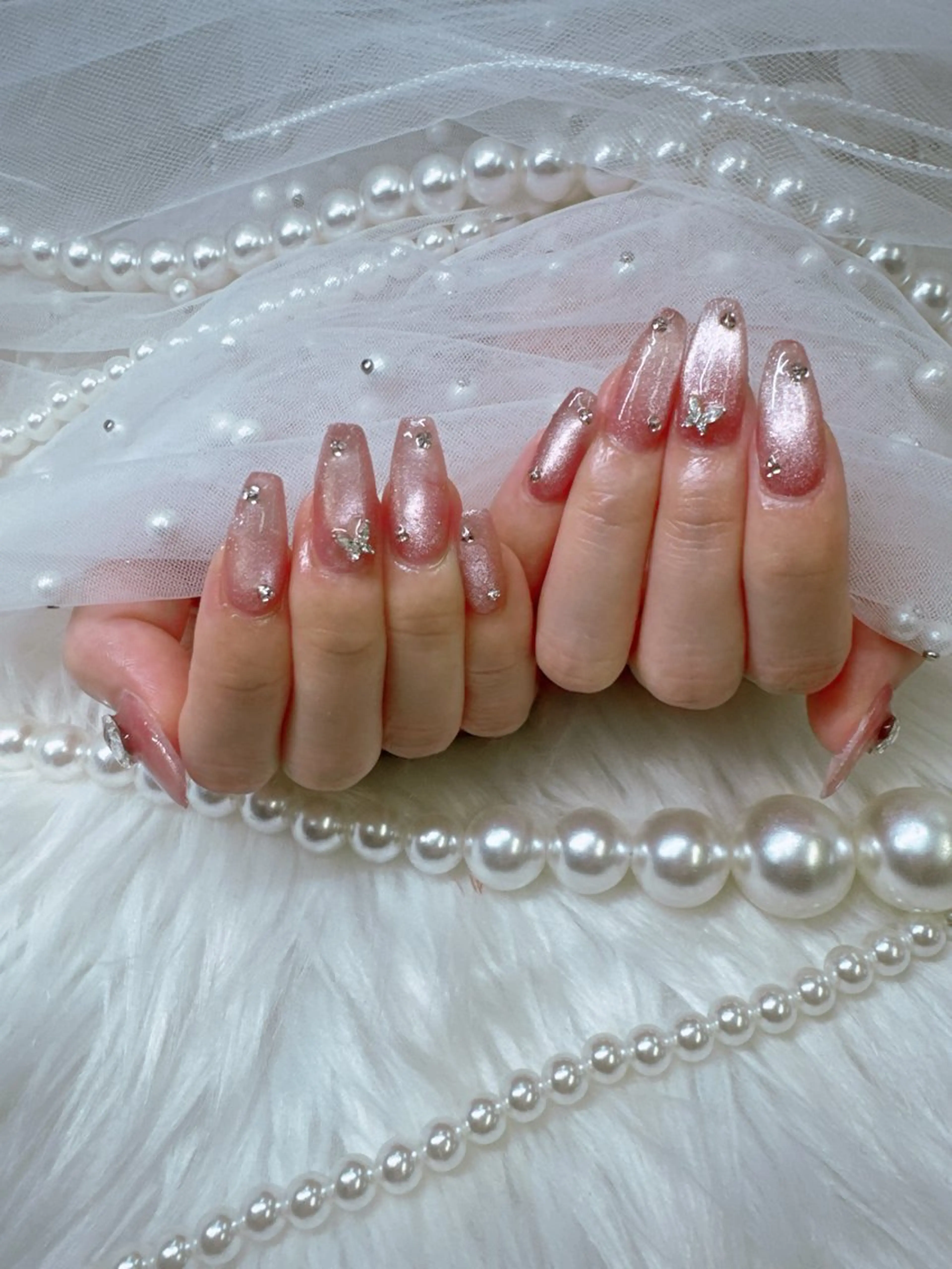 ネイル アートネイル ドット フレンチネイル ガラスフレンチ キラキラネイル ハンドネイル クイーンズネイル銀座所属・Queeens nailのネイルデザイン